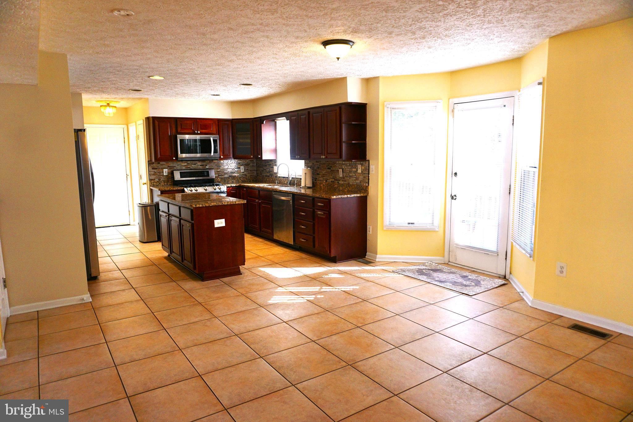 GOLDEN BELL - Residential