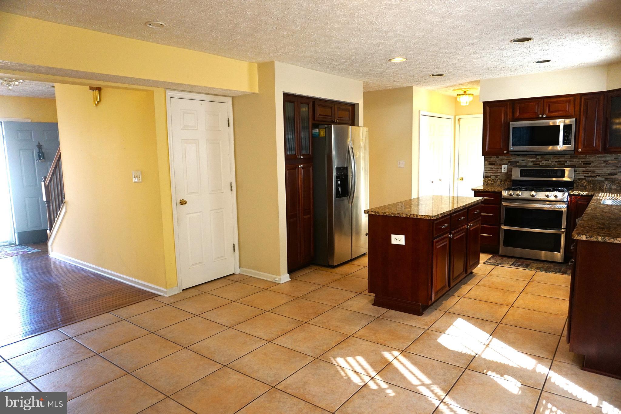 GOLDEN BELL - Residential