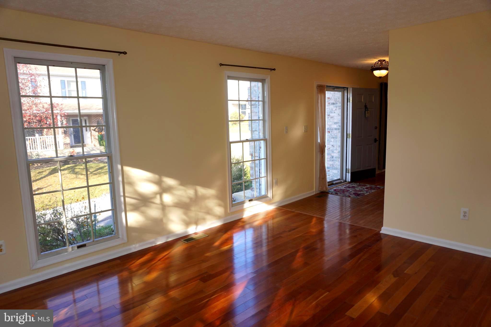 GOLDEN BELL - Residential