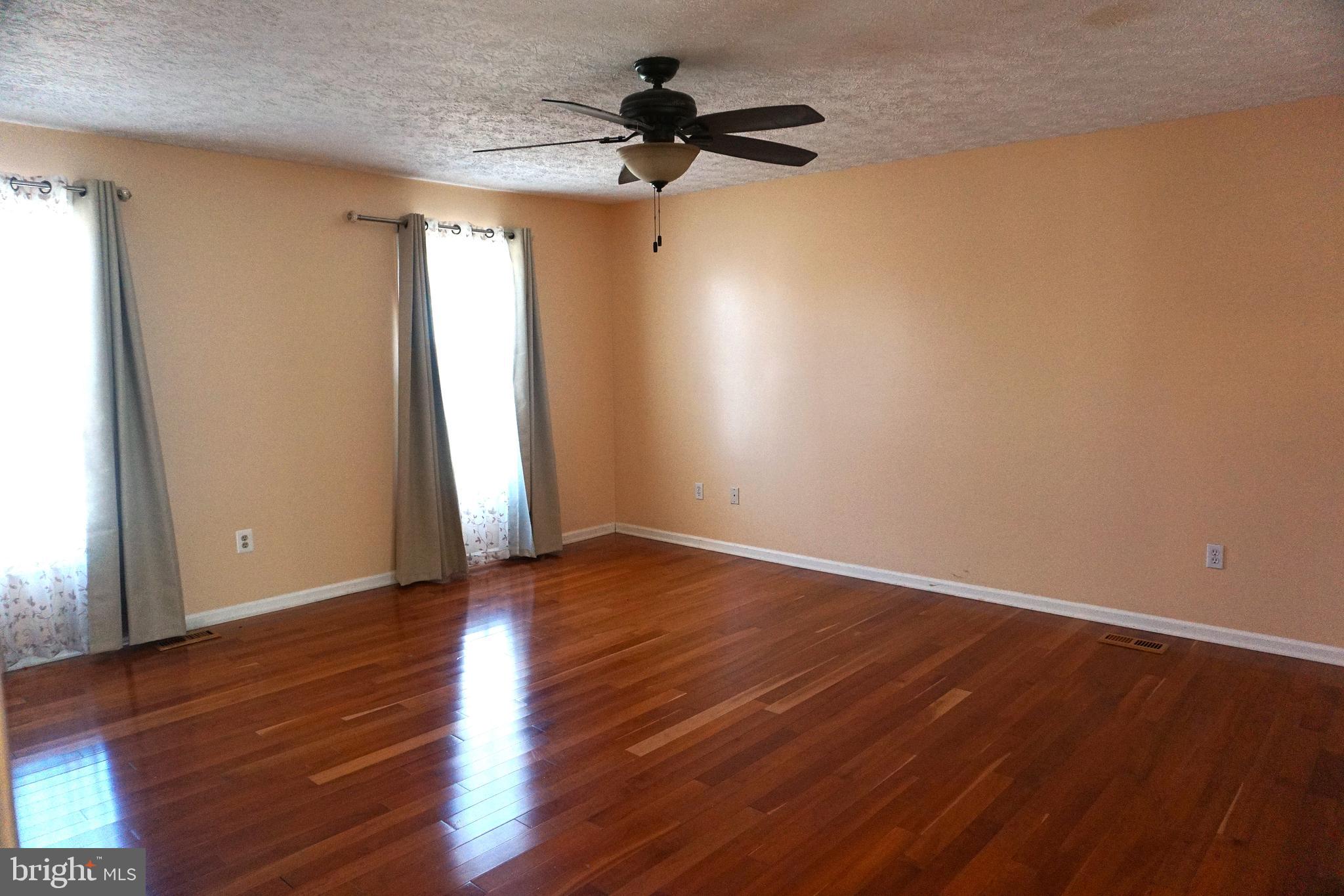 GOLDEN BELL - Residential