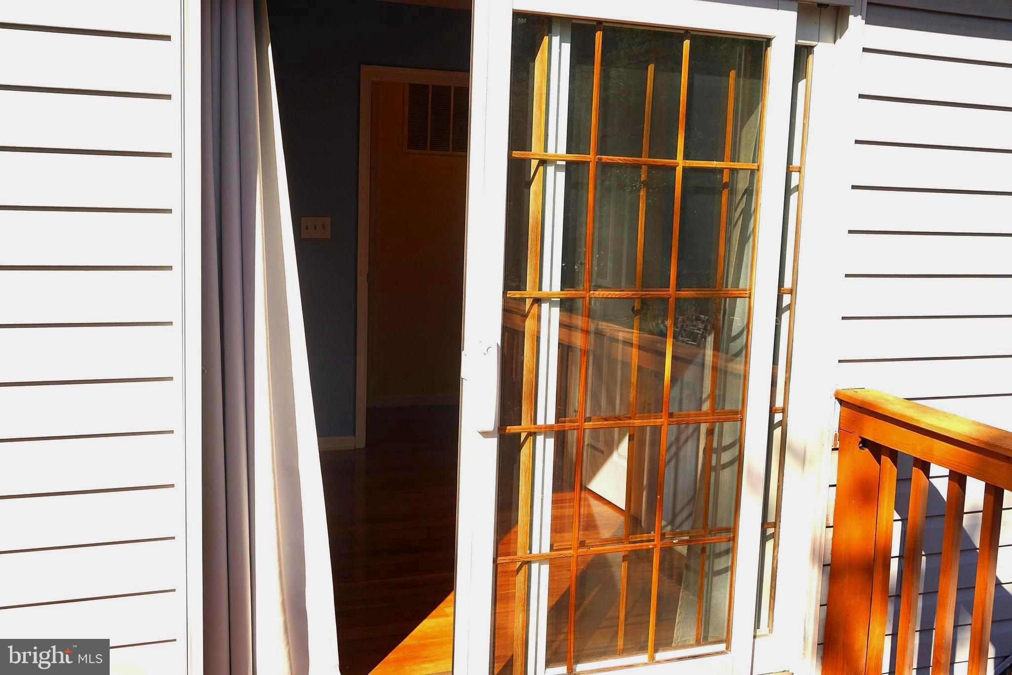 GOLDEN BELL - Residential