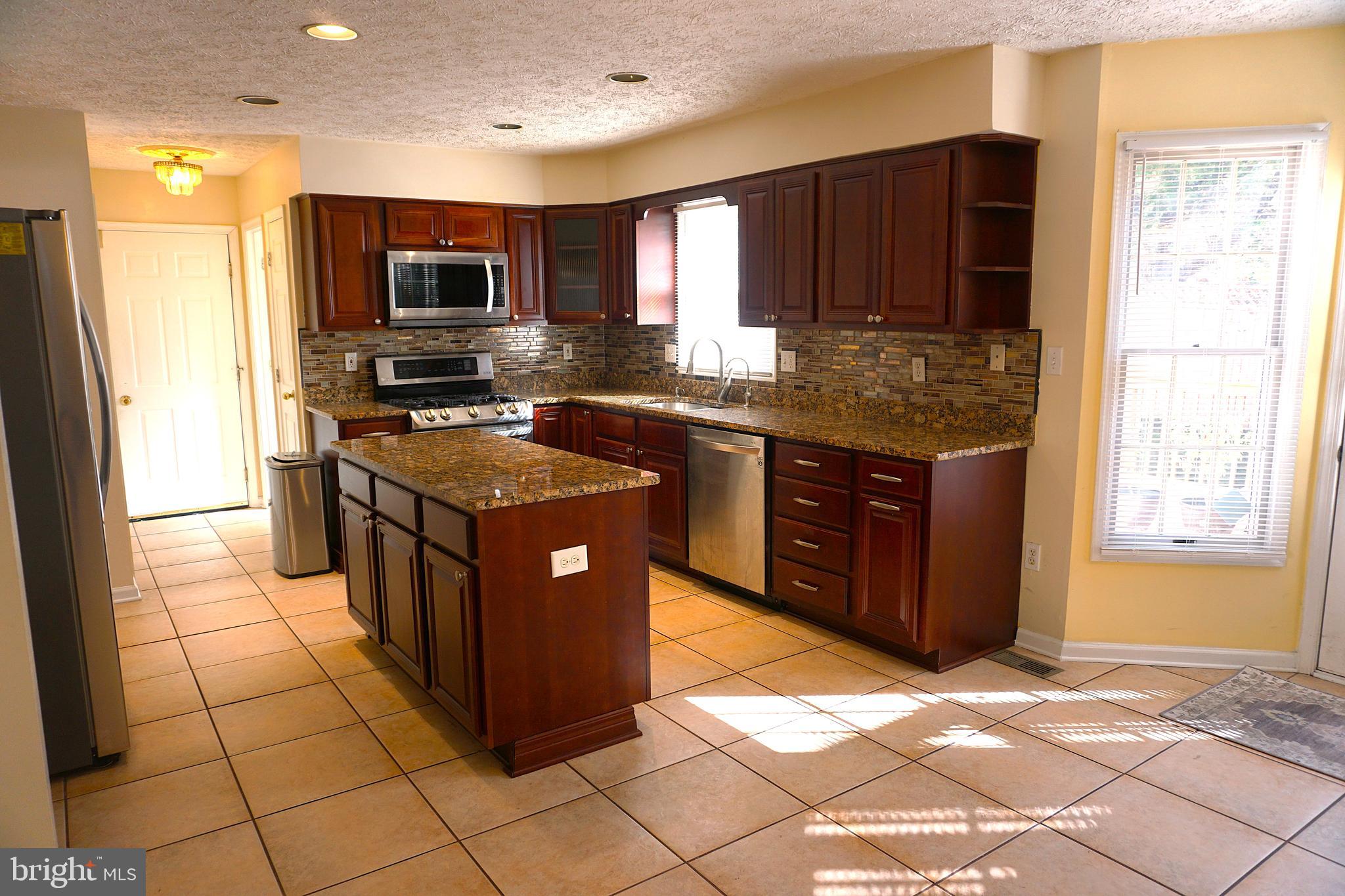 GOLDEN BELL - Residential