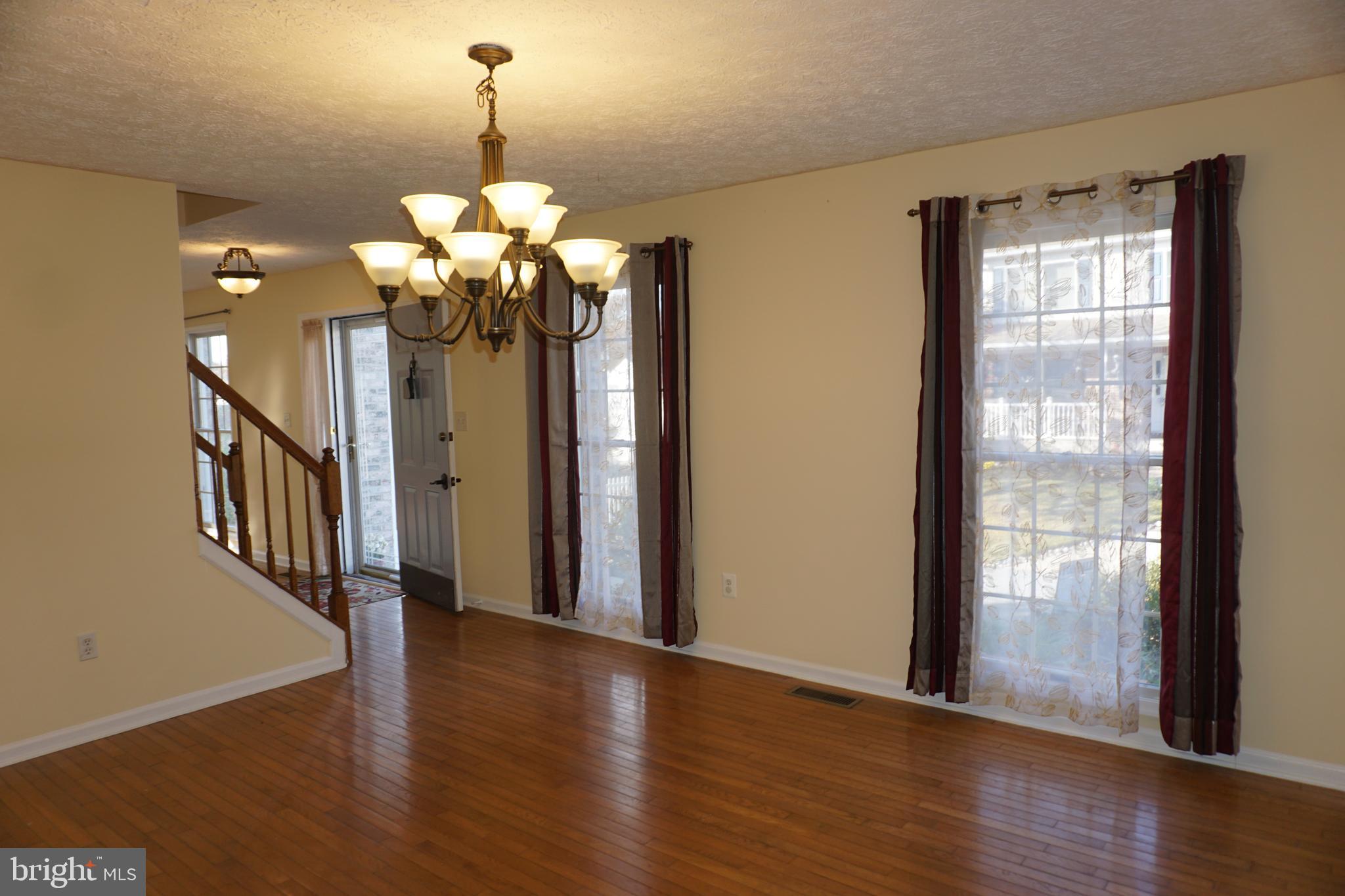 GOLDEN BELL - Residential