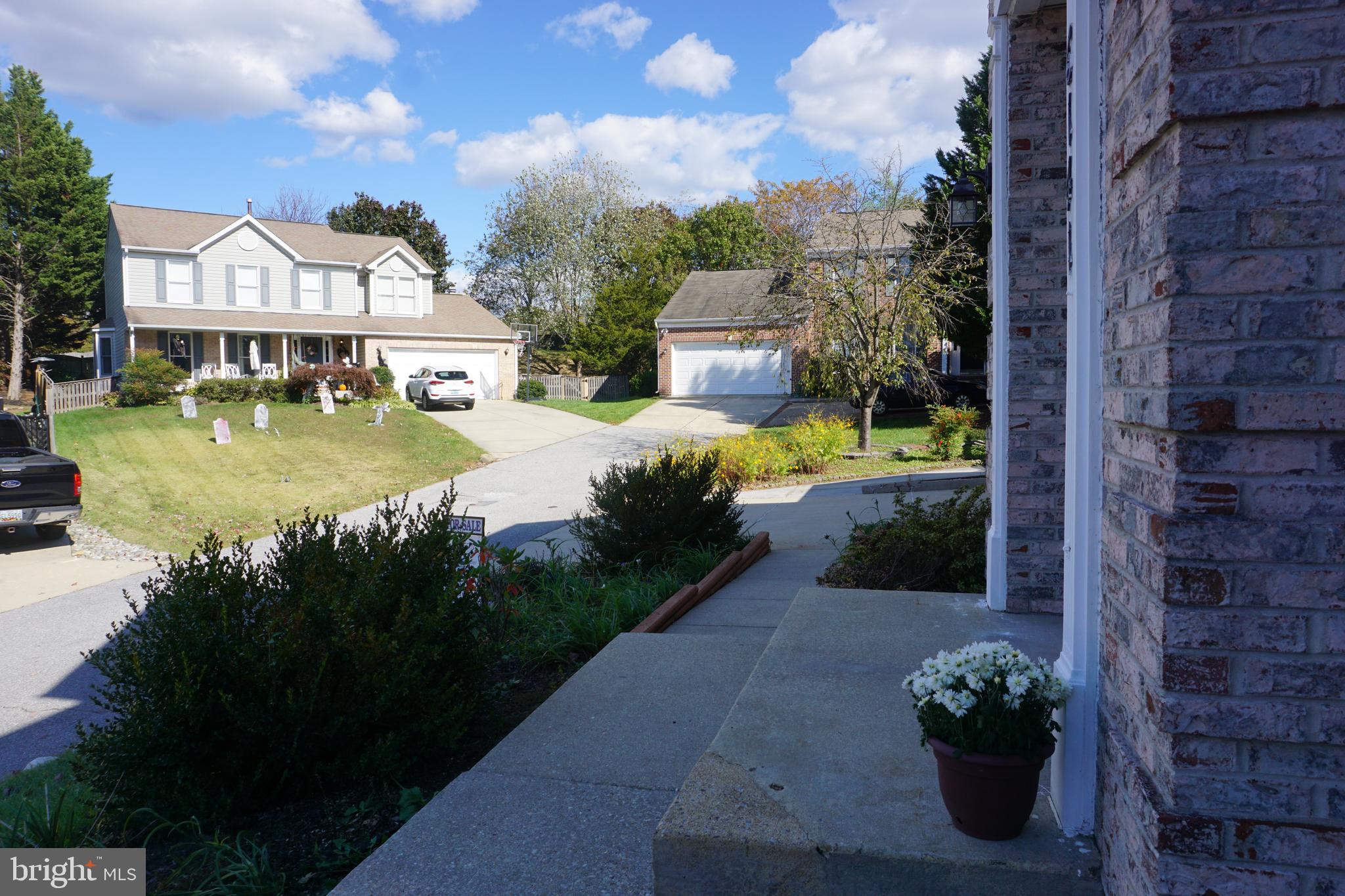 GOLDEN BELL - Residential