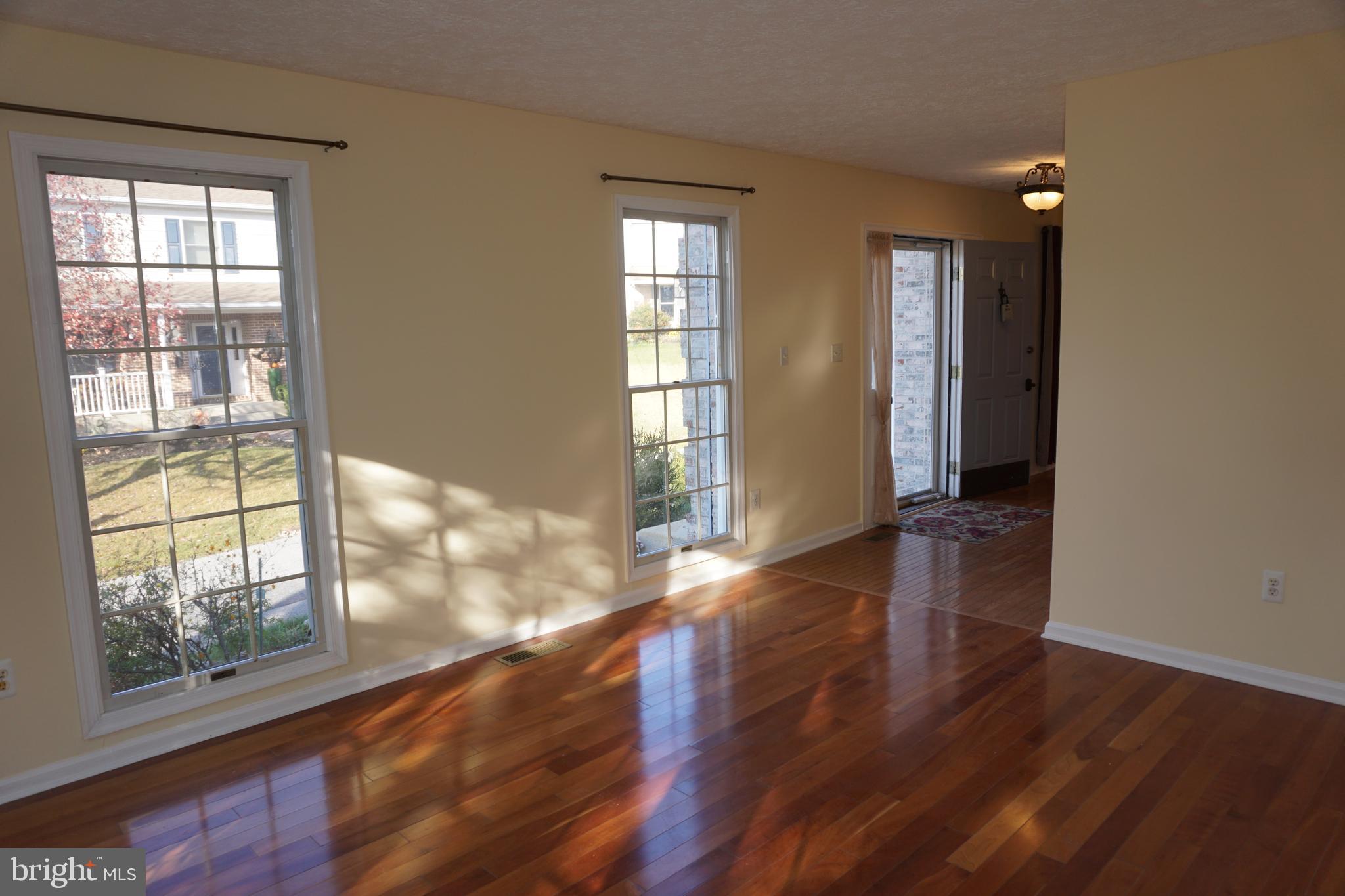 GOLDEN BELL - Residential