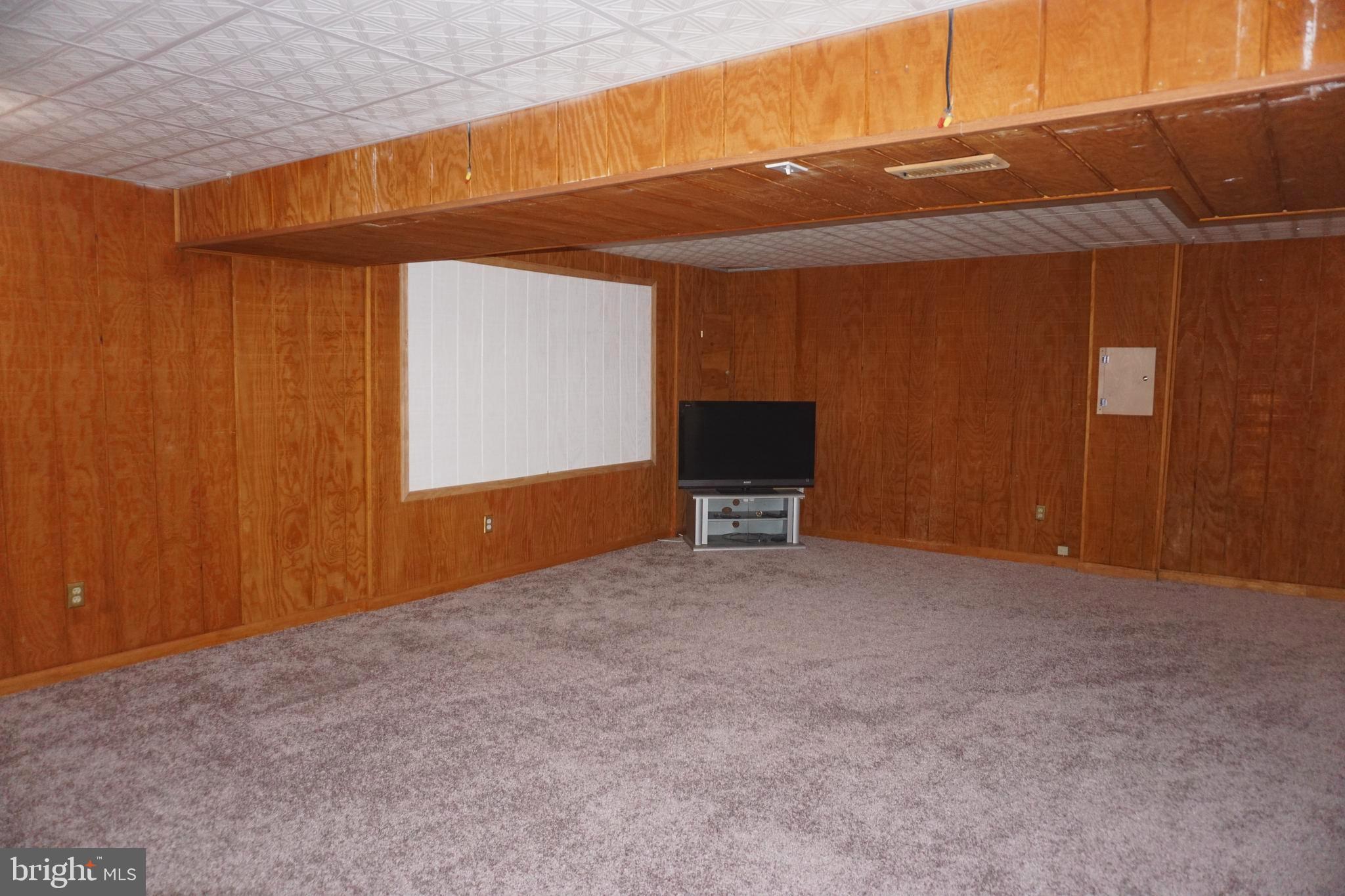 GOLDEN BELL - Residential