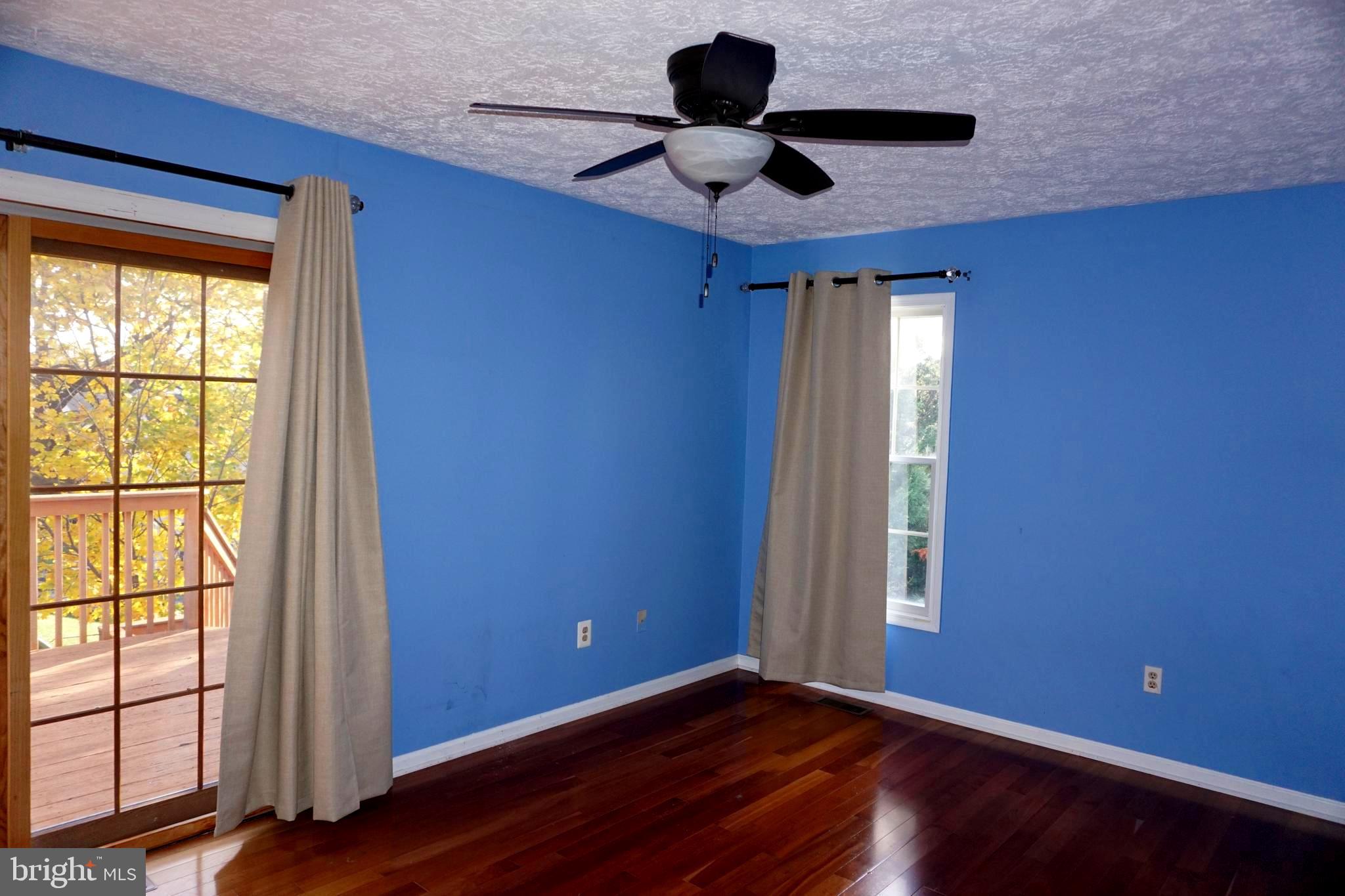 GOLDEN BELL - Residential