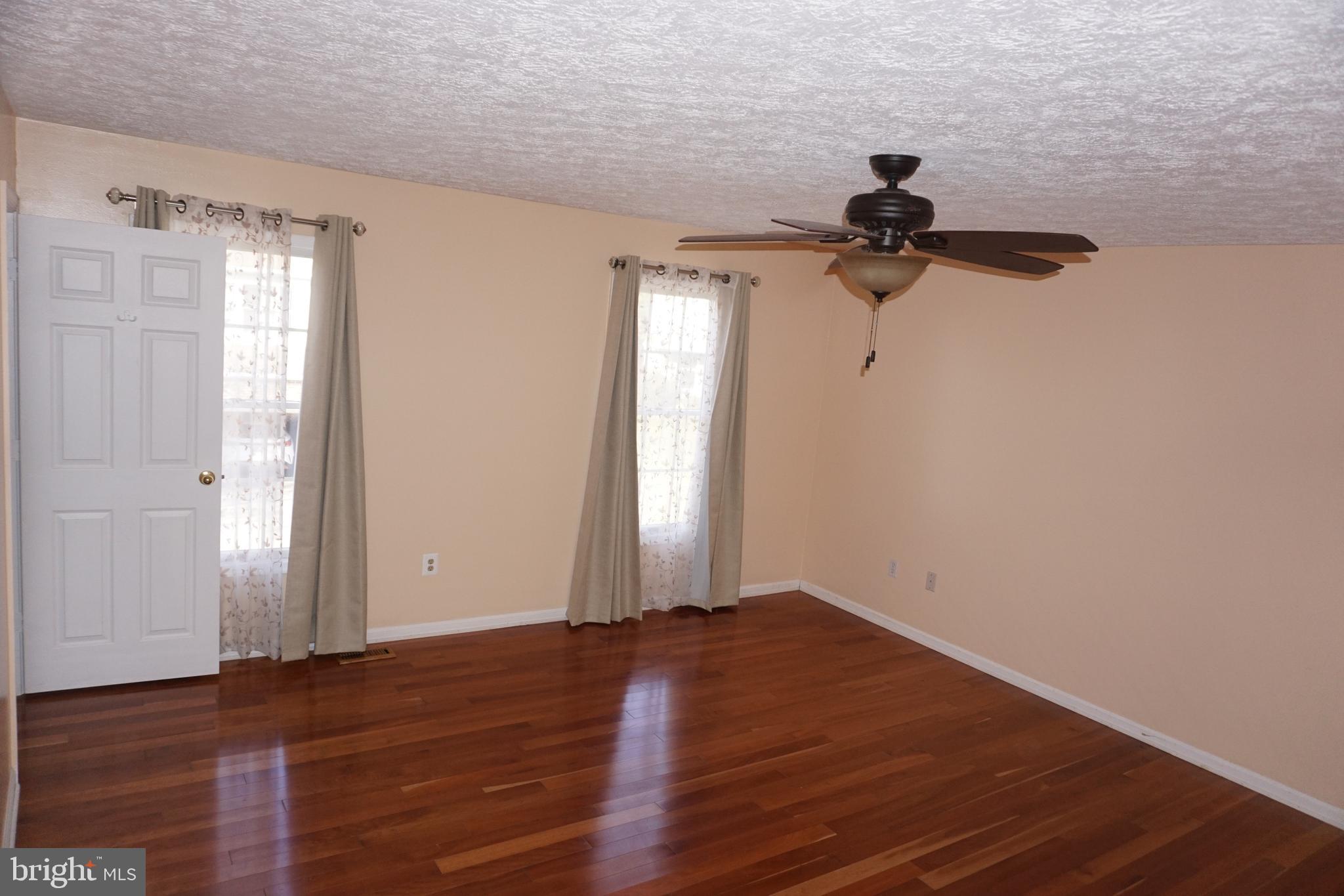 GOLDEN BELL - Residential