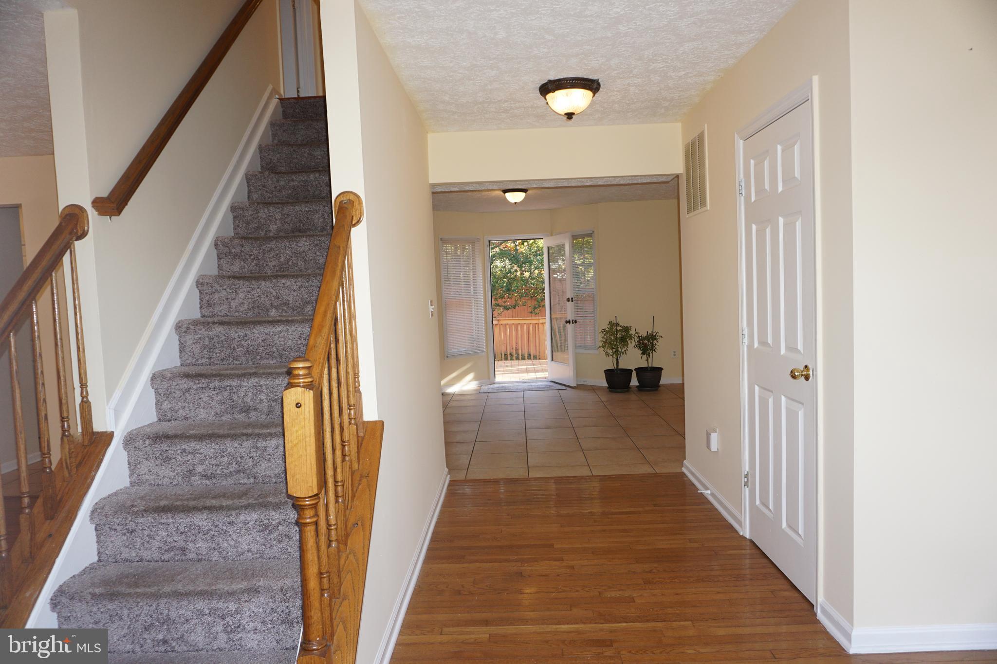 GOLDEN BELL - Residential