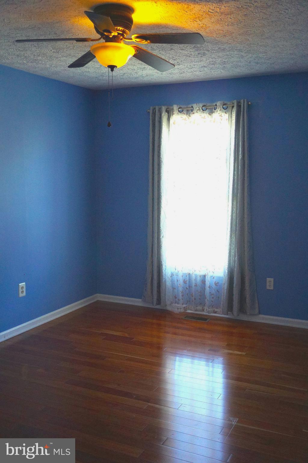 GOLDEN BELL - Residential