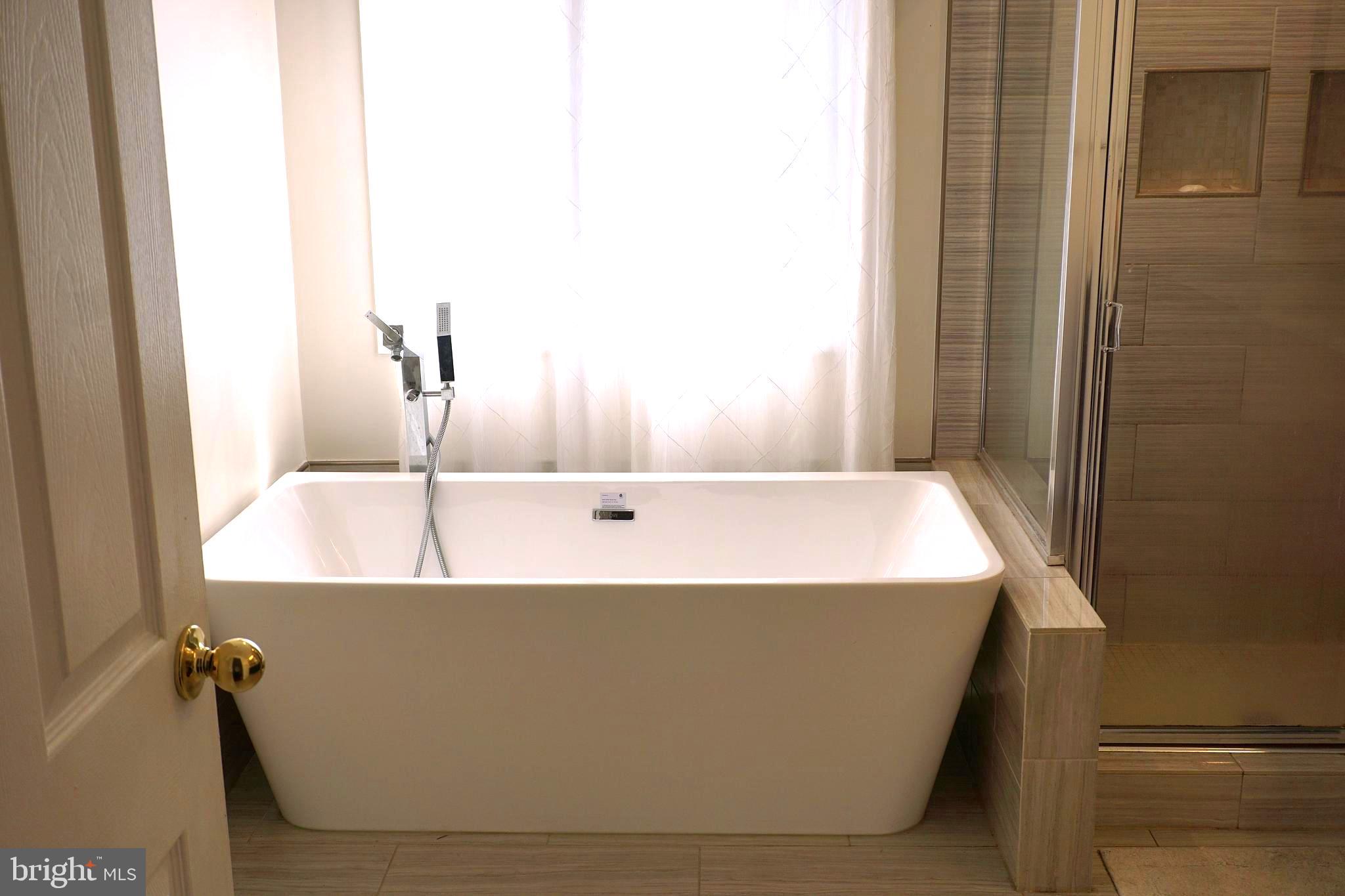 GOLDEN BELL - Residential