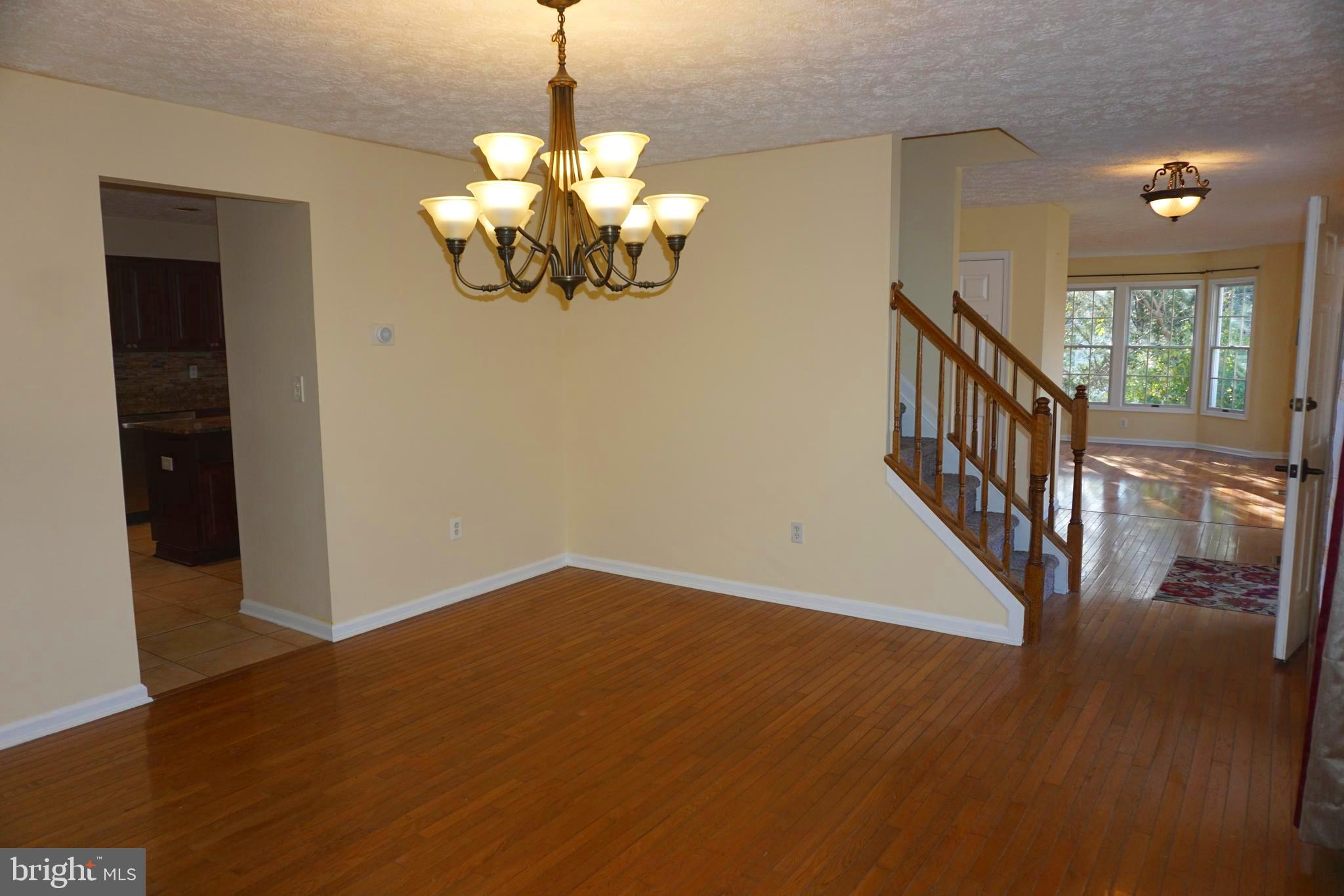 GOLDEN BELL - Residential