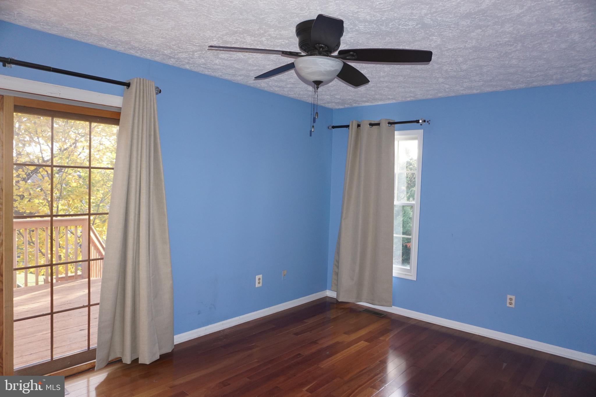 GOLDEN BELL - Residential