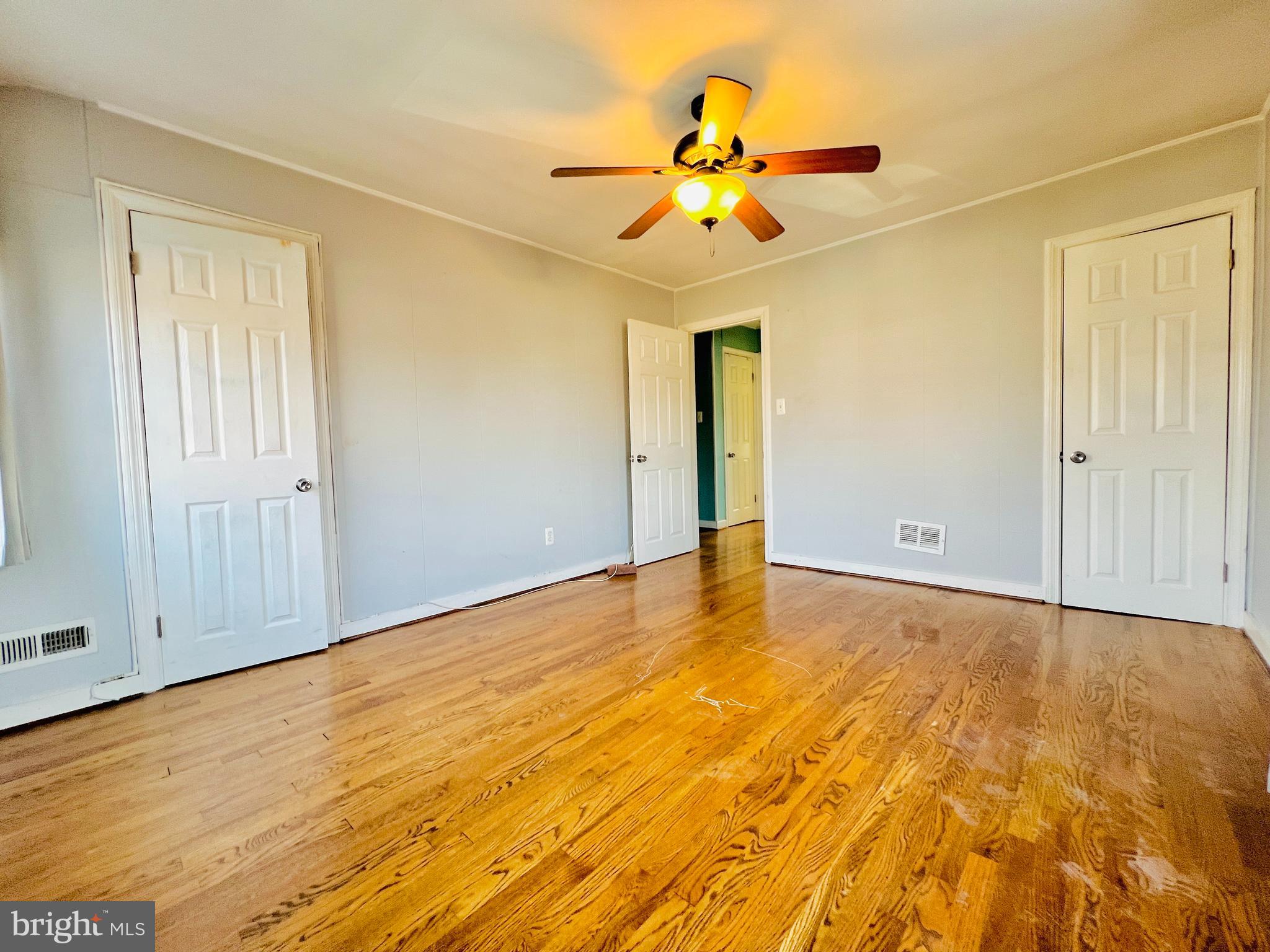 KEN KNOLL - Residential