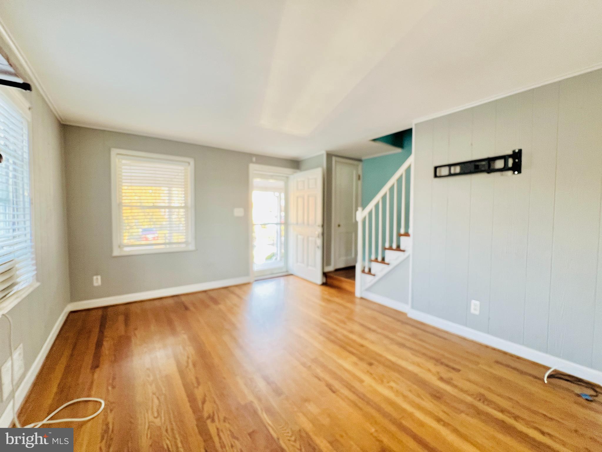 KEN KNOLL - Residential