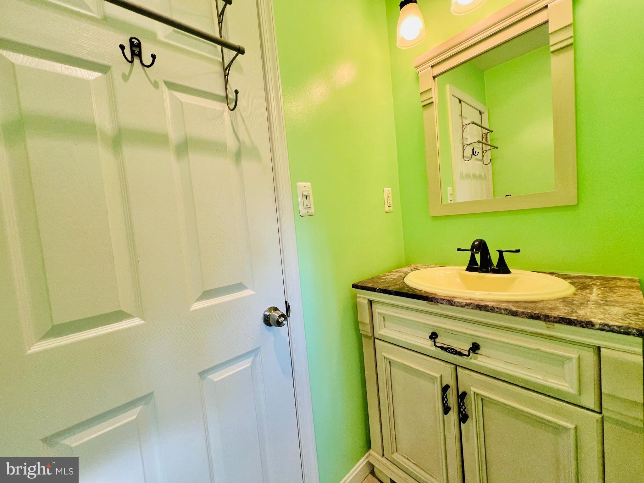 KEN KNOLL - Residential