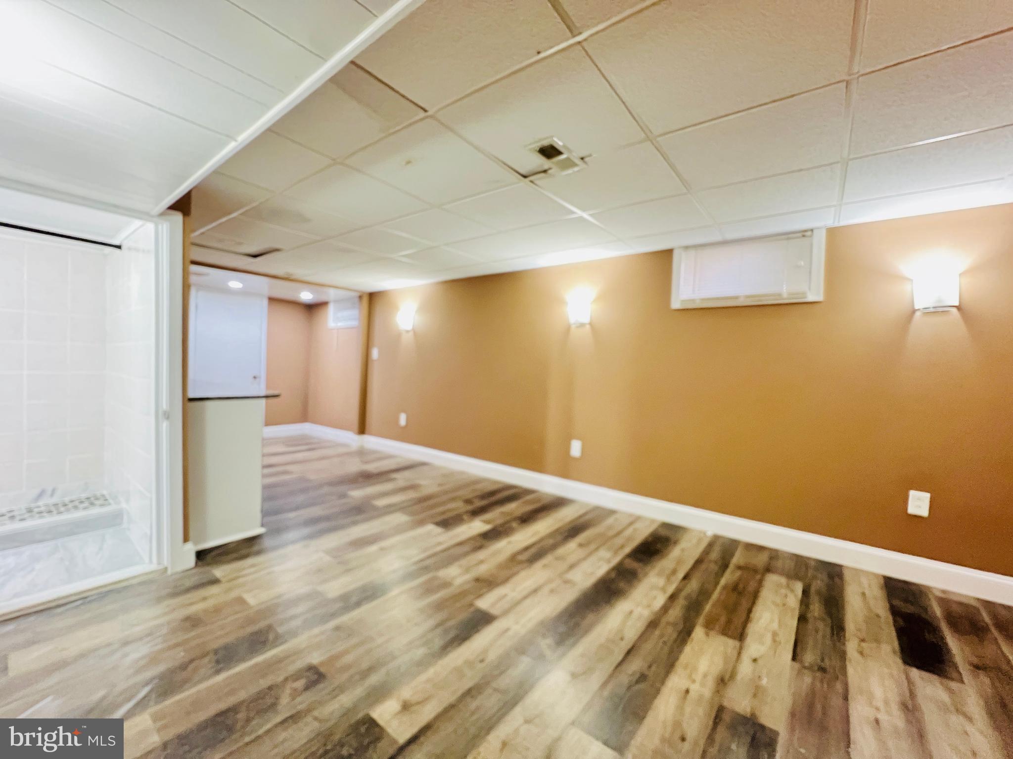 KEN KNOLL - Residential