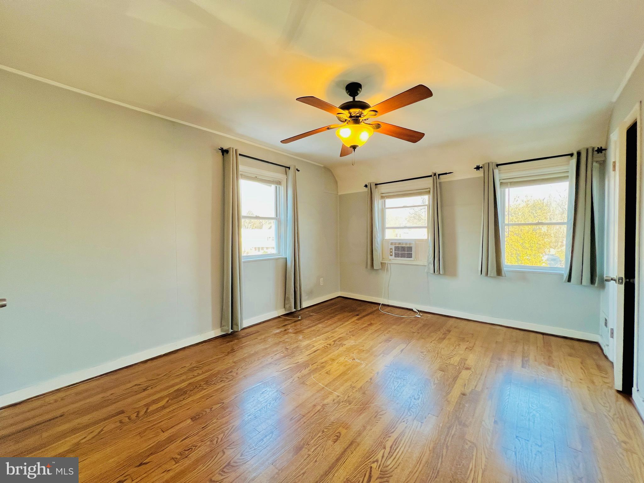 KEN KNOLL - Residential