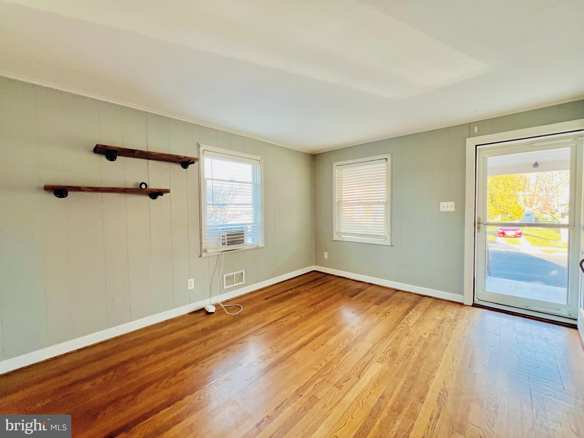 KEN KNOLL - Residential