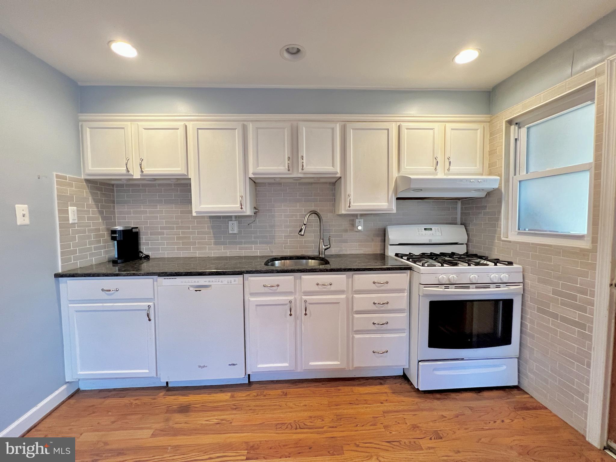 KEN KNOLL - Residential