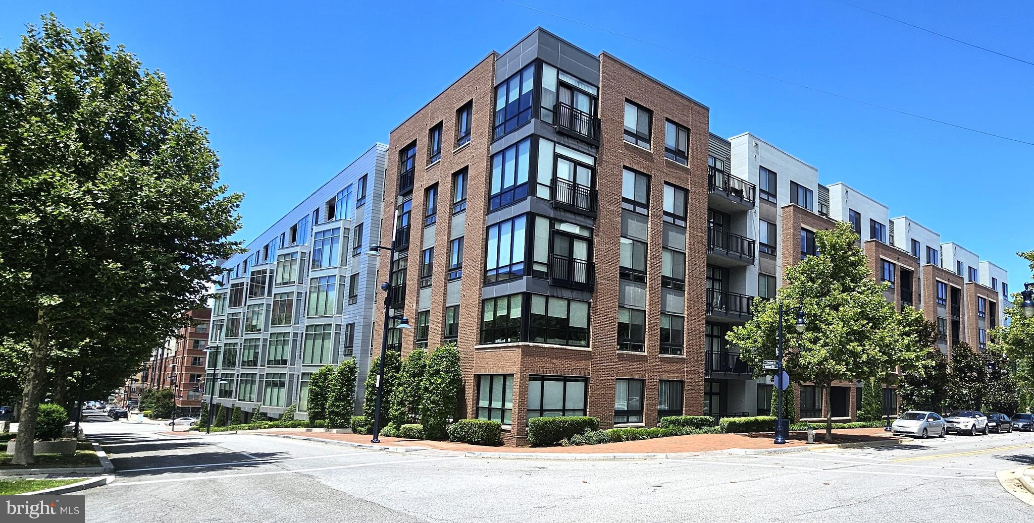 145 RIVERHAVEN DRIVE 422