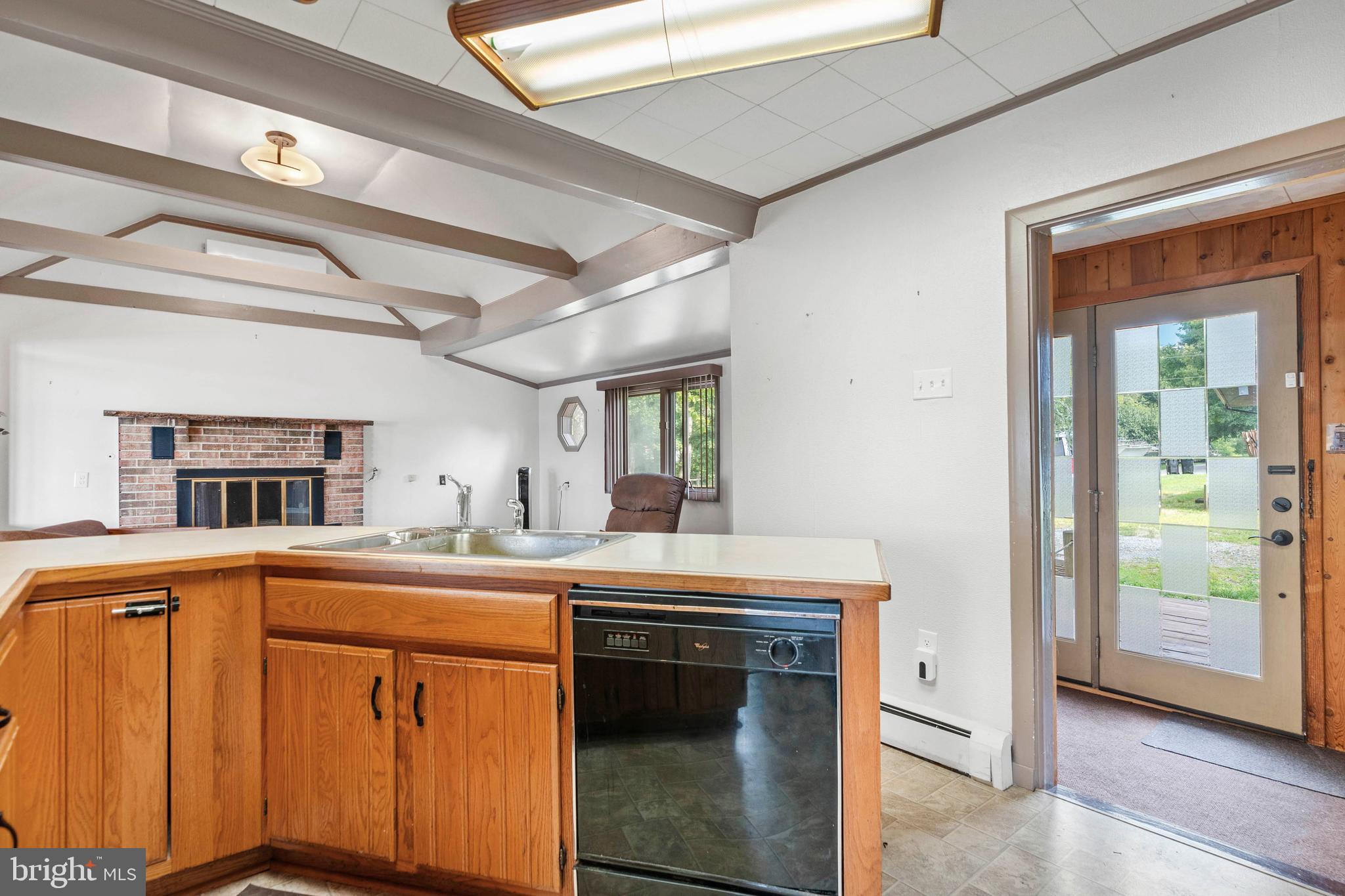 COURT HOUSE COVE - Residential