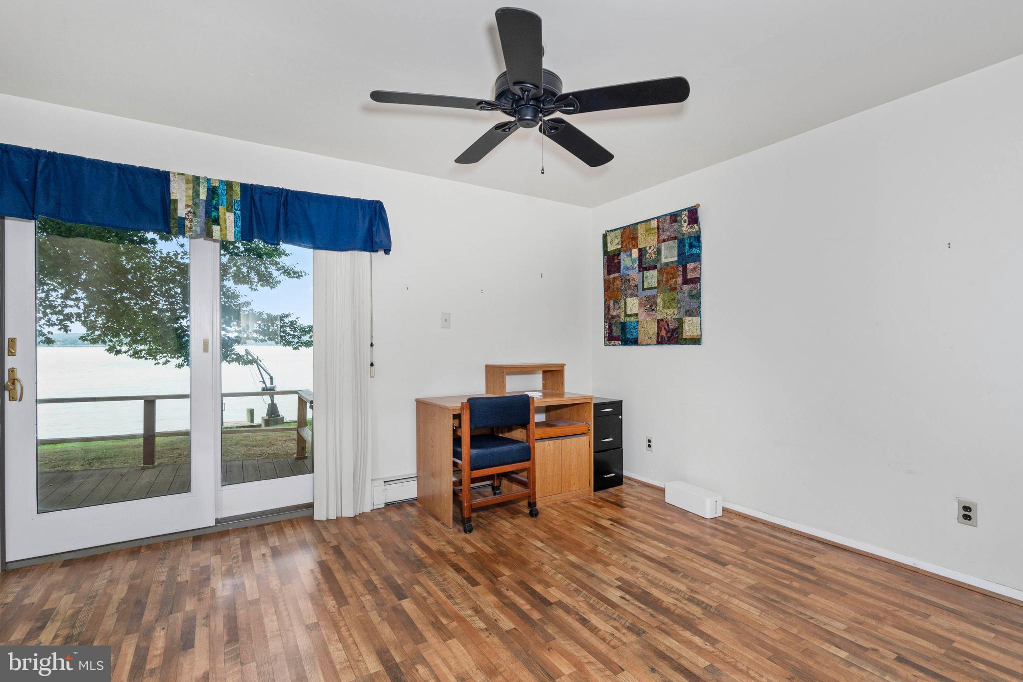 COURT HOUSE COVE - Residential