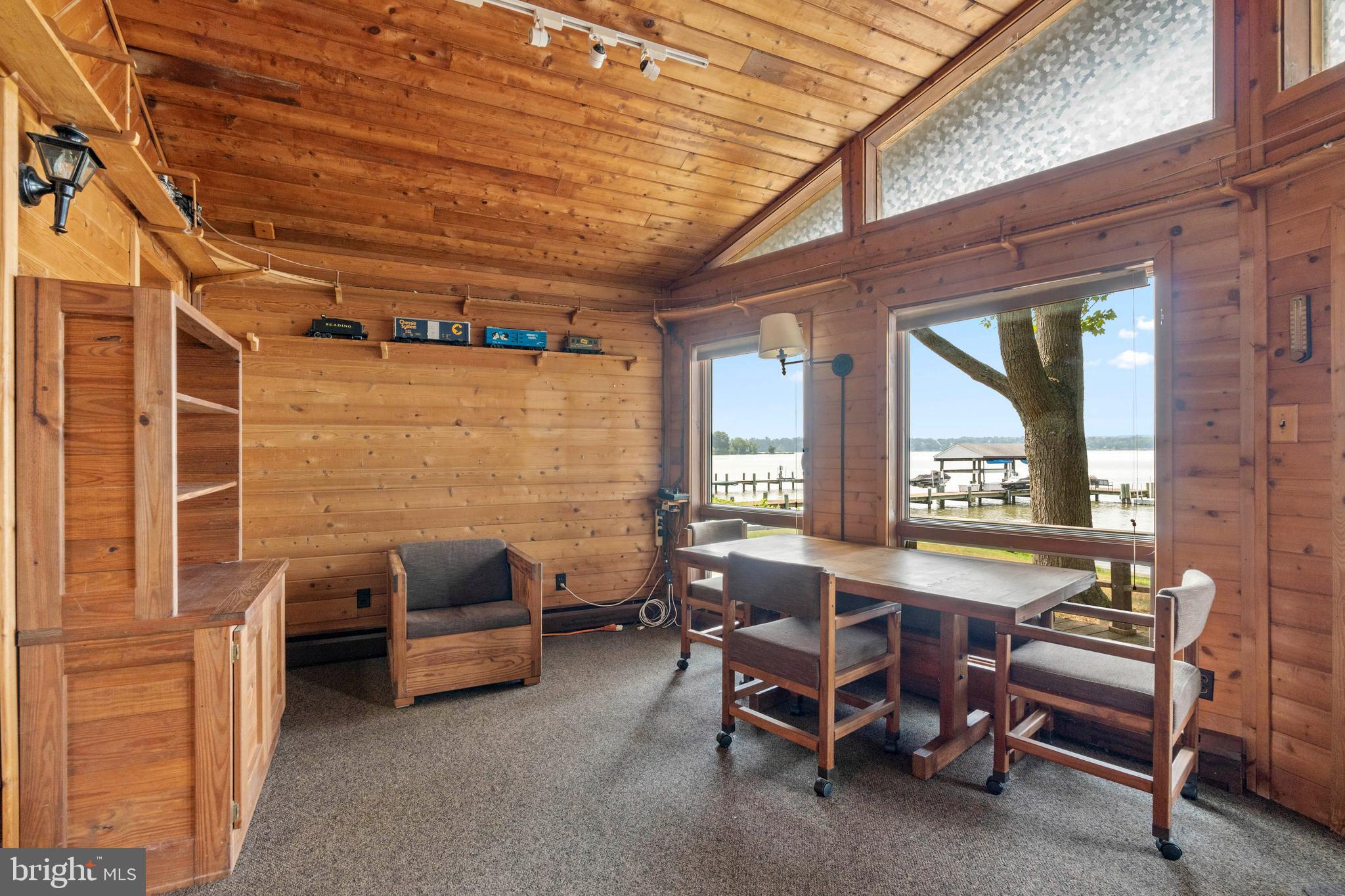 COURT HOUSE COVE - Residential