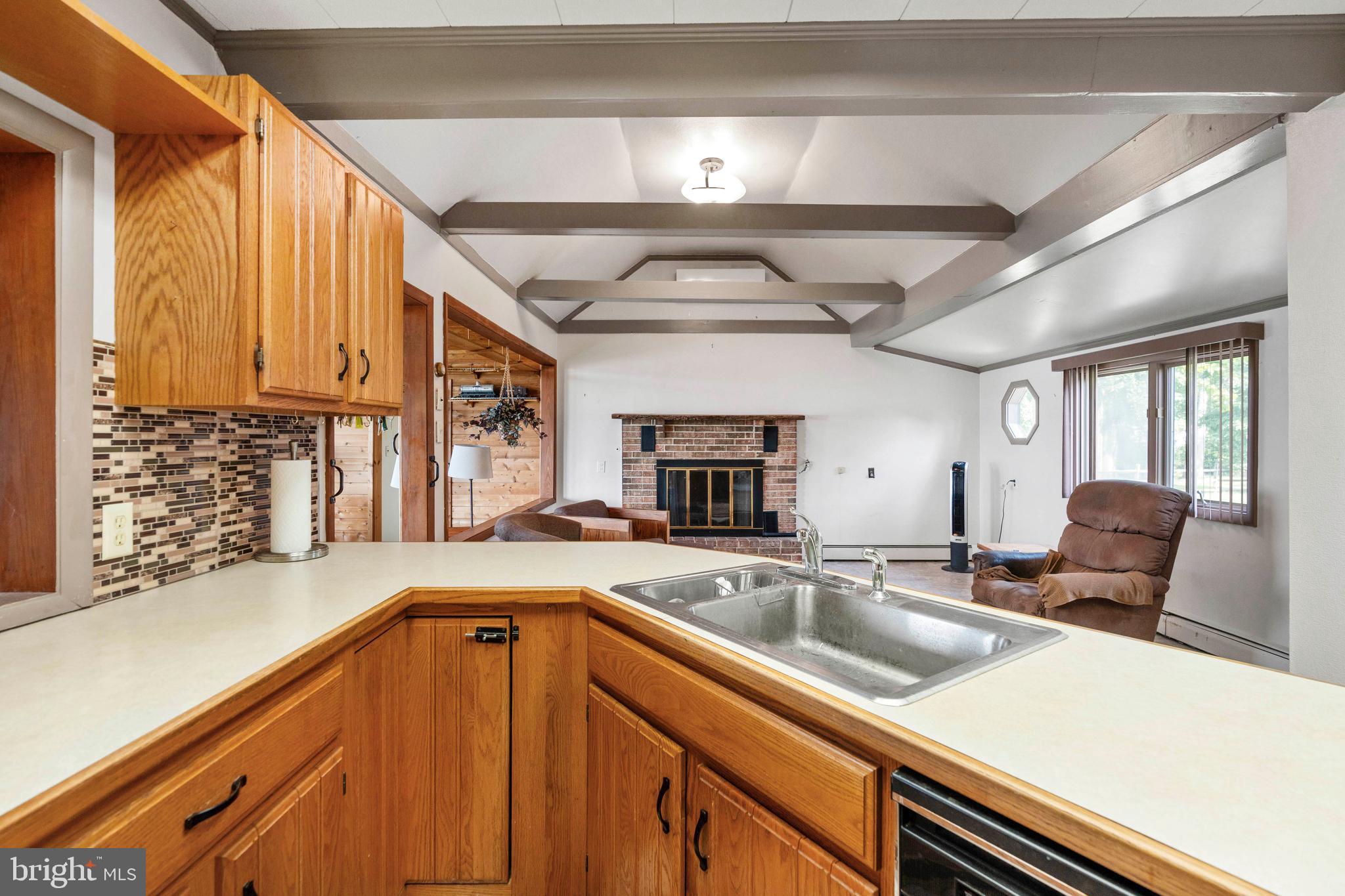 COURT HOUSE COVE - Residential