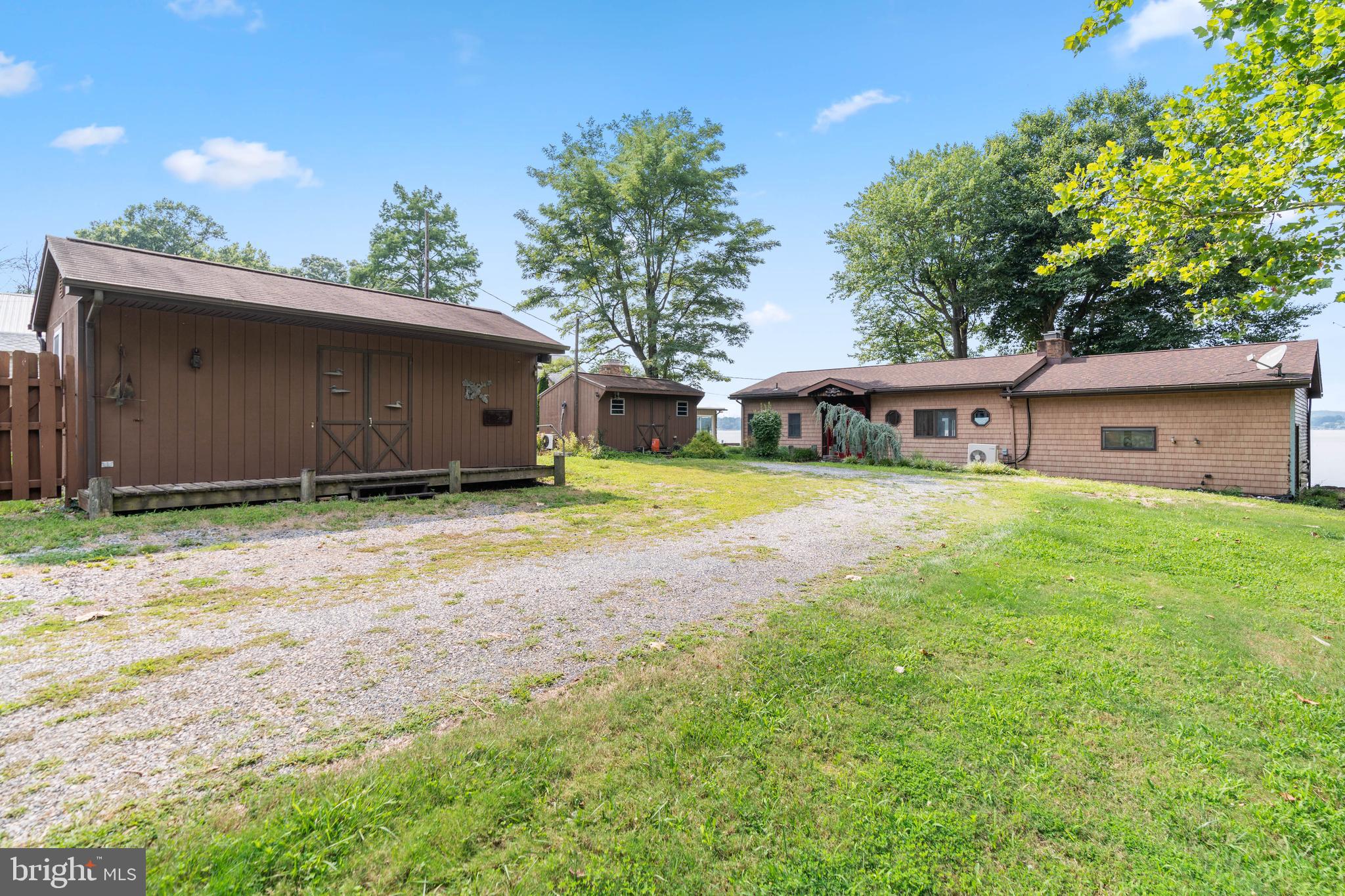 COURT HOUSE COVE - Residential