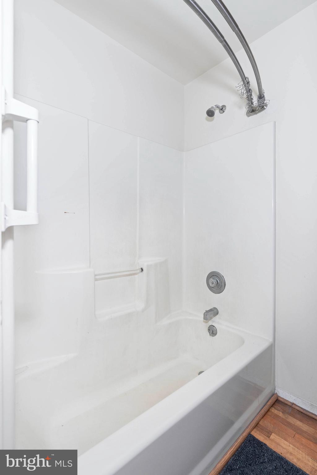 COURT HOUSE COVE - Residential