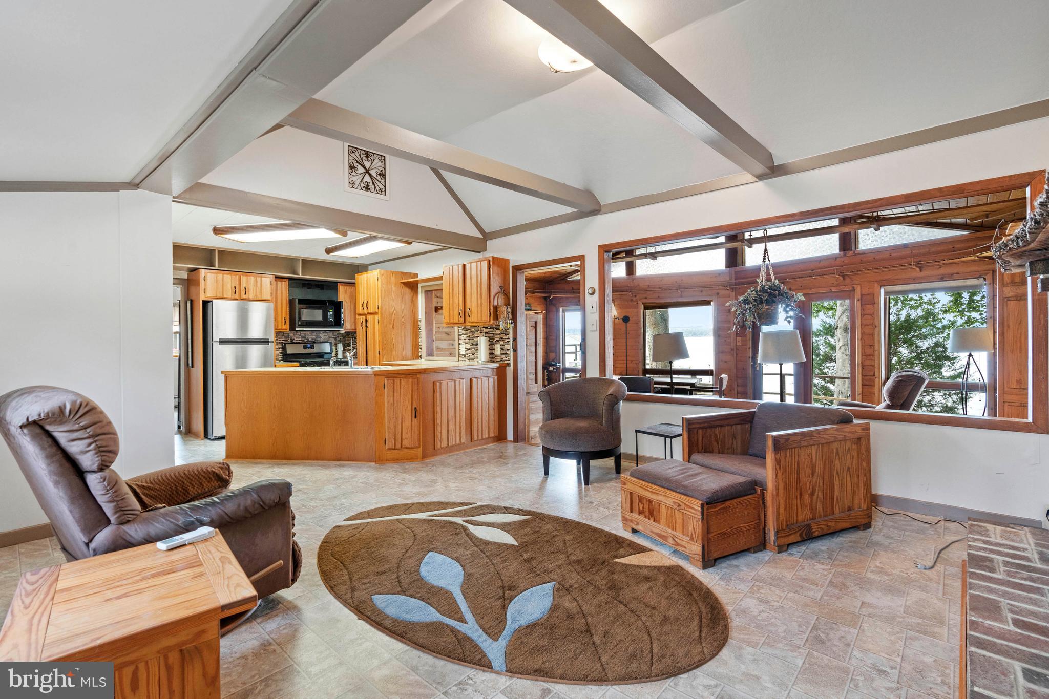 COURT HOUSE COVE - Residential