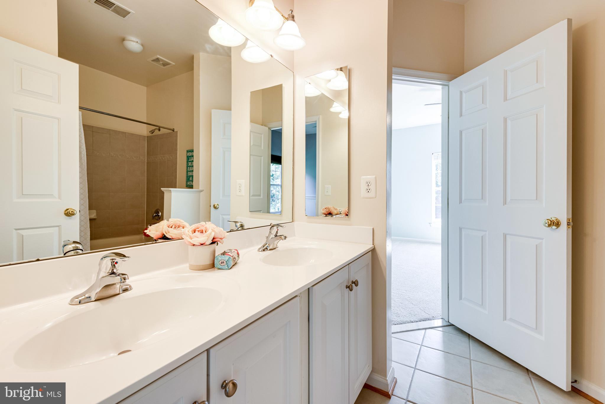 COLLINGWOOD ESTATES - Residential