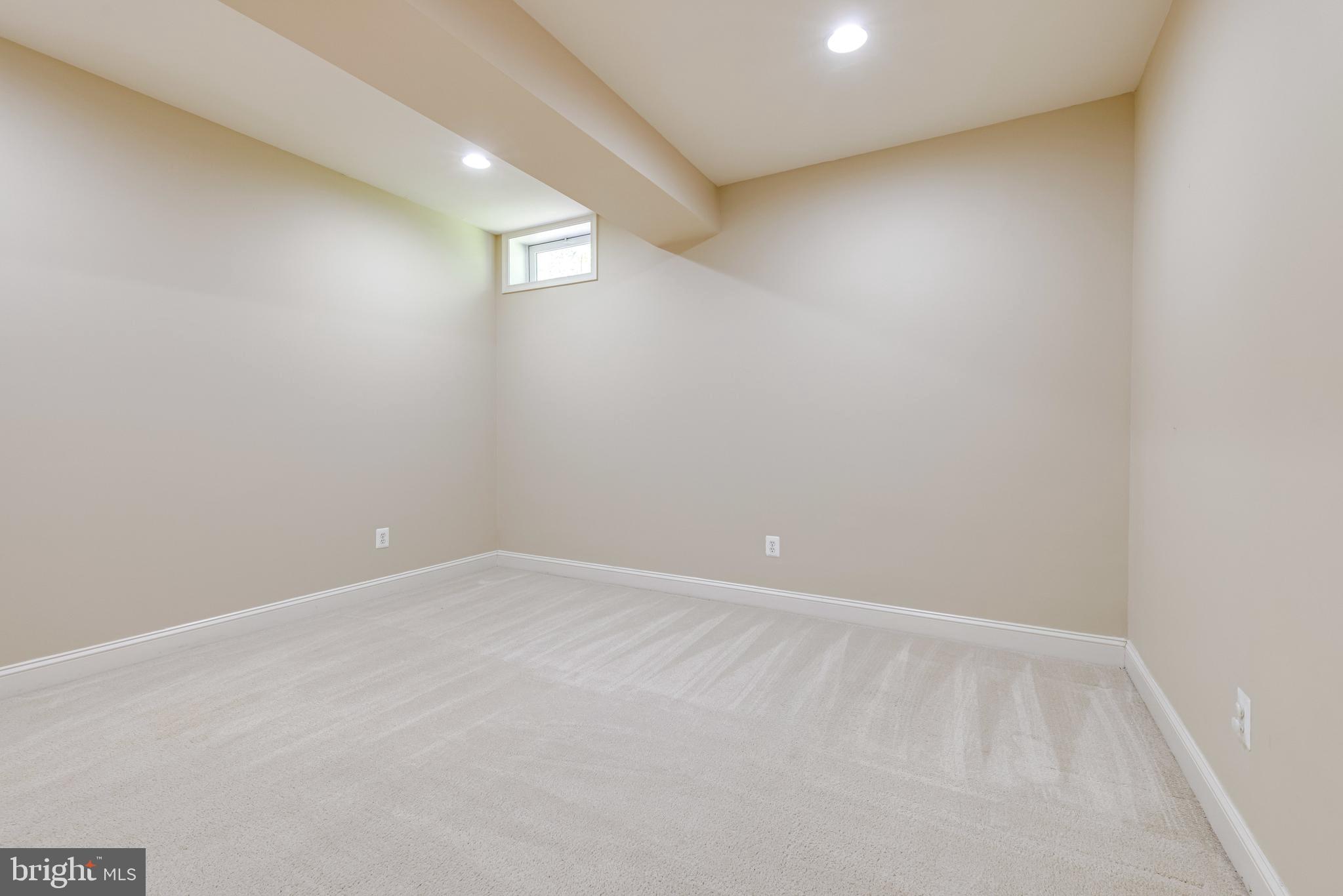 COLLINGWOOD ESTATES - Residential