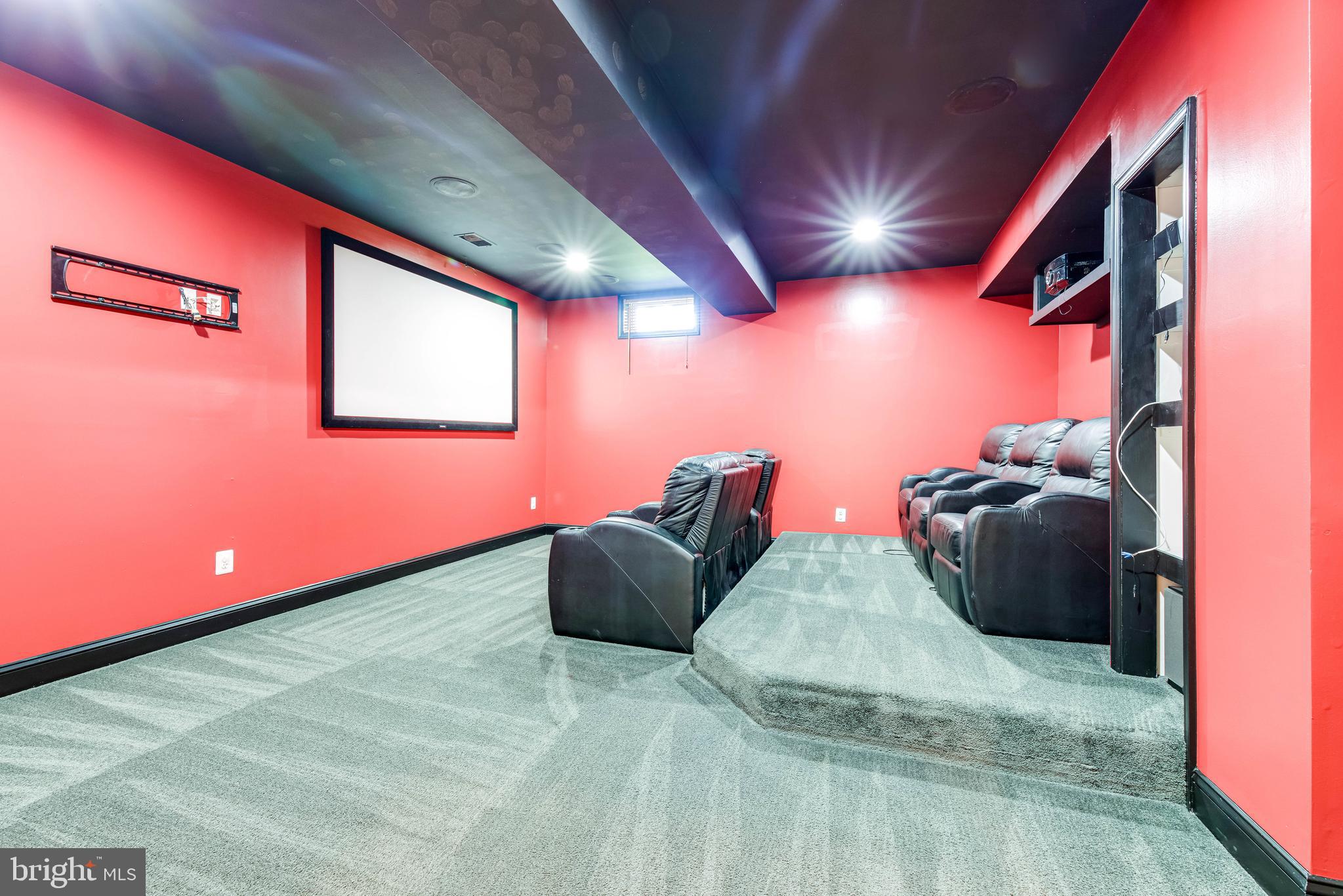 COLLINGWOOD ESTATES - Residential