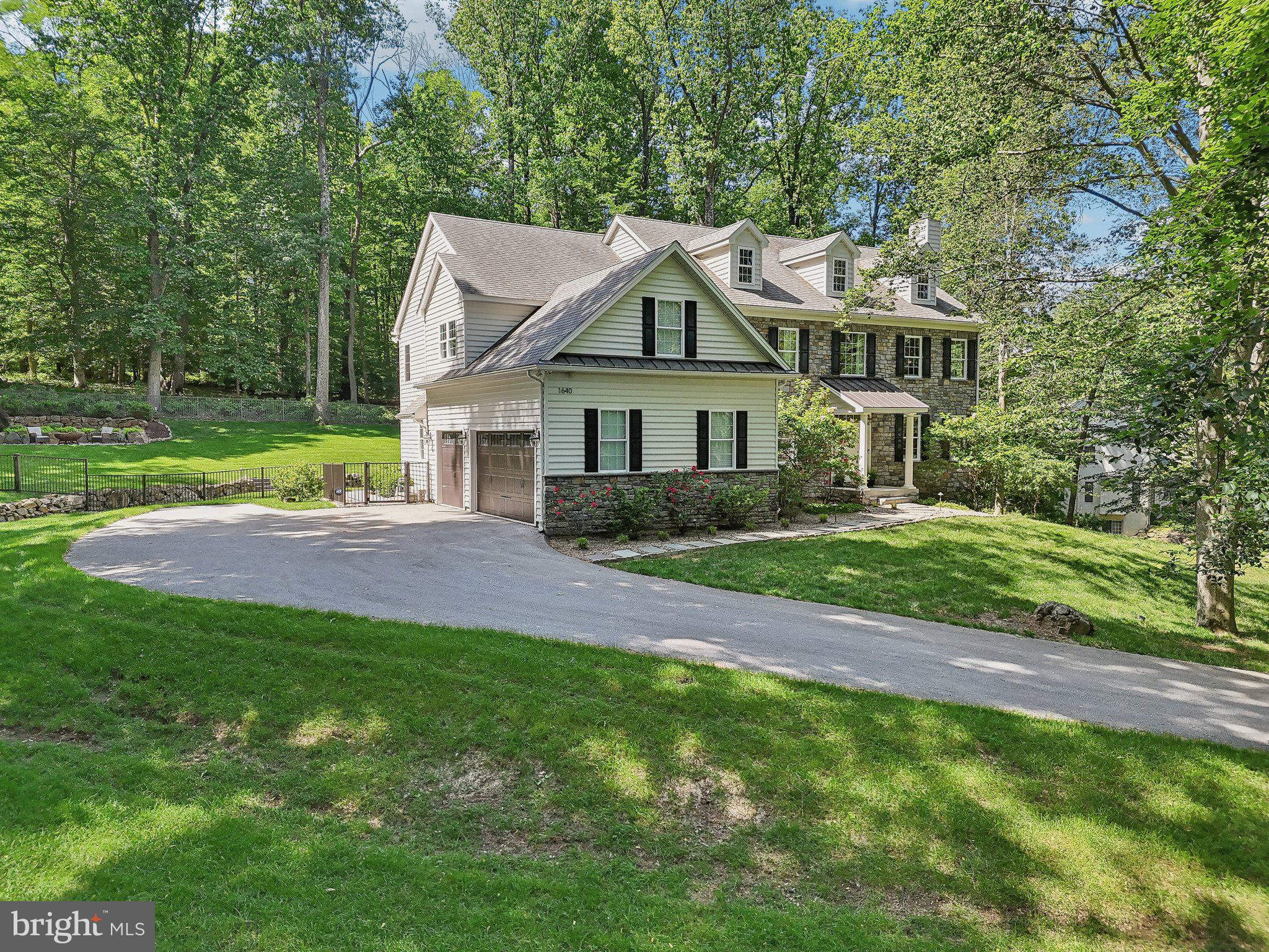 1640 MANLEY ROAD