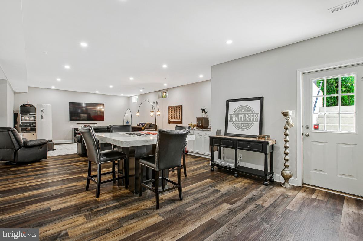 CHAPEL VILLAGE - Residential