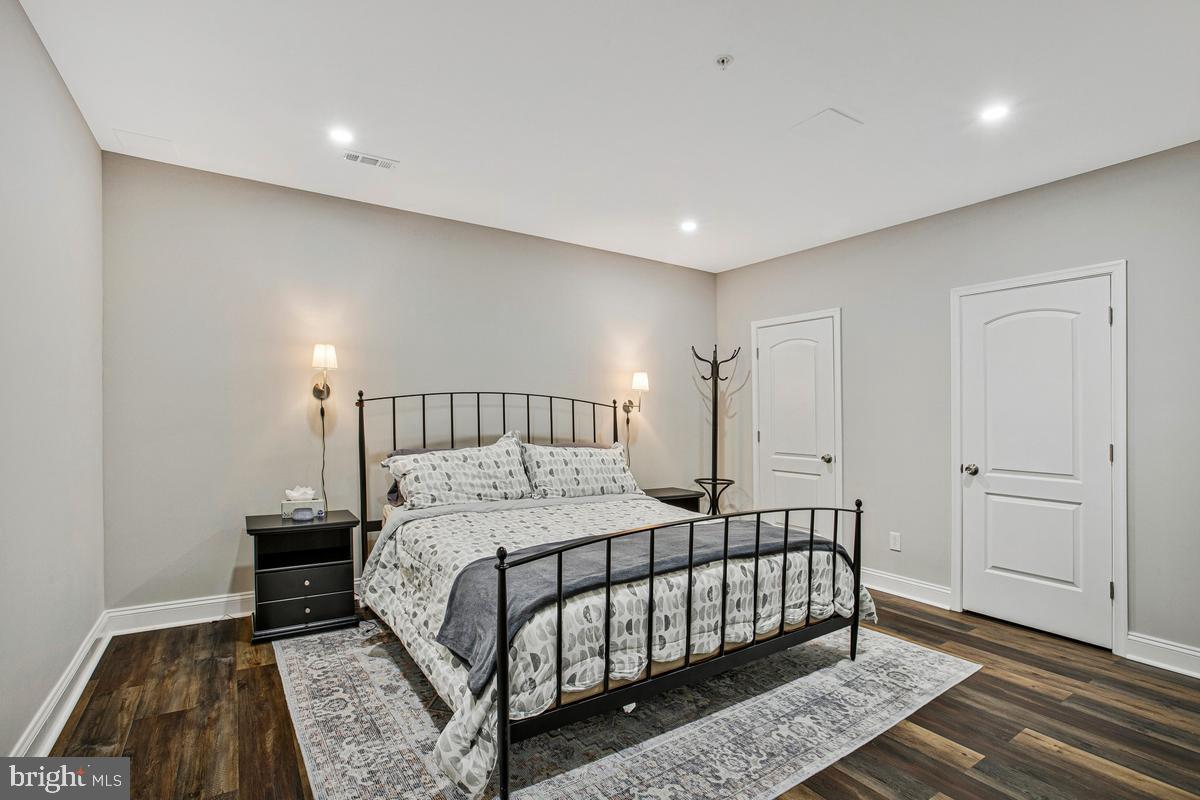 CHAPEL VILLAGE - Residential