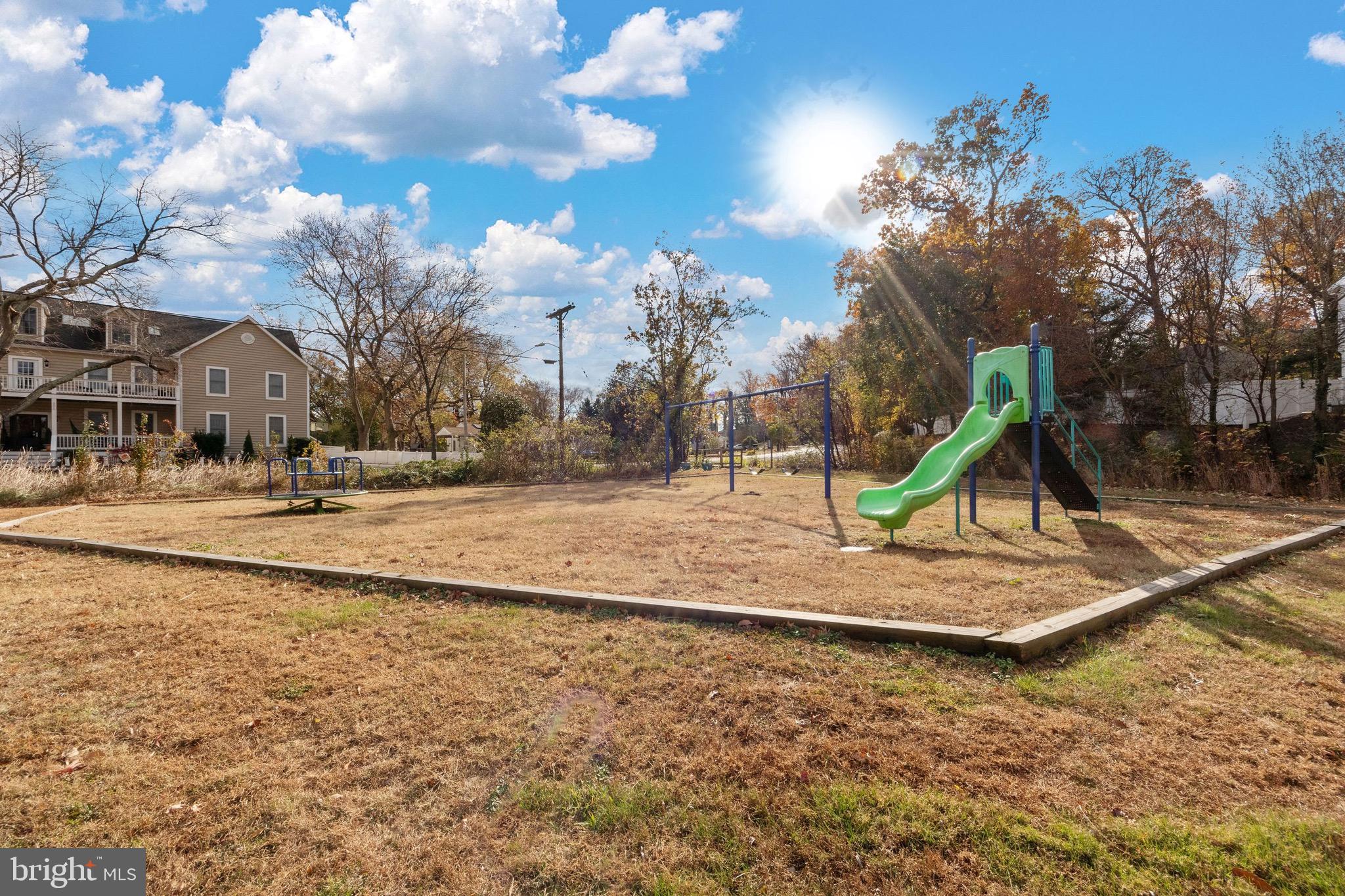 HOLLY HILL HARBOR - Residential