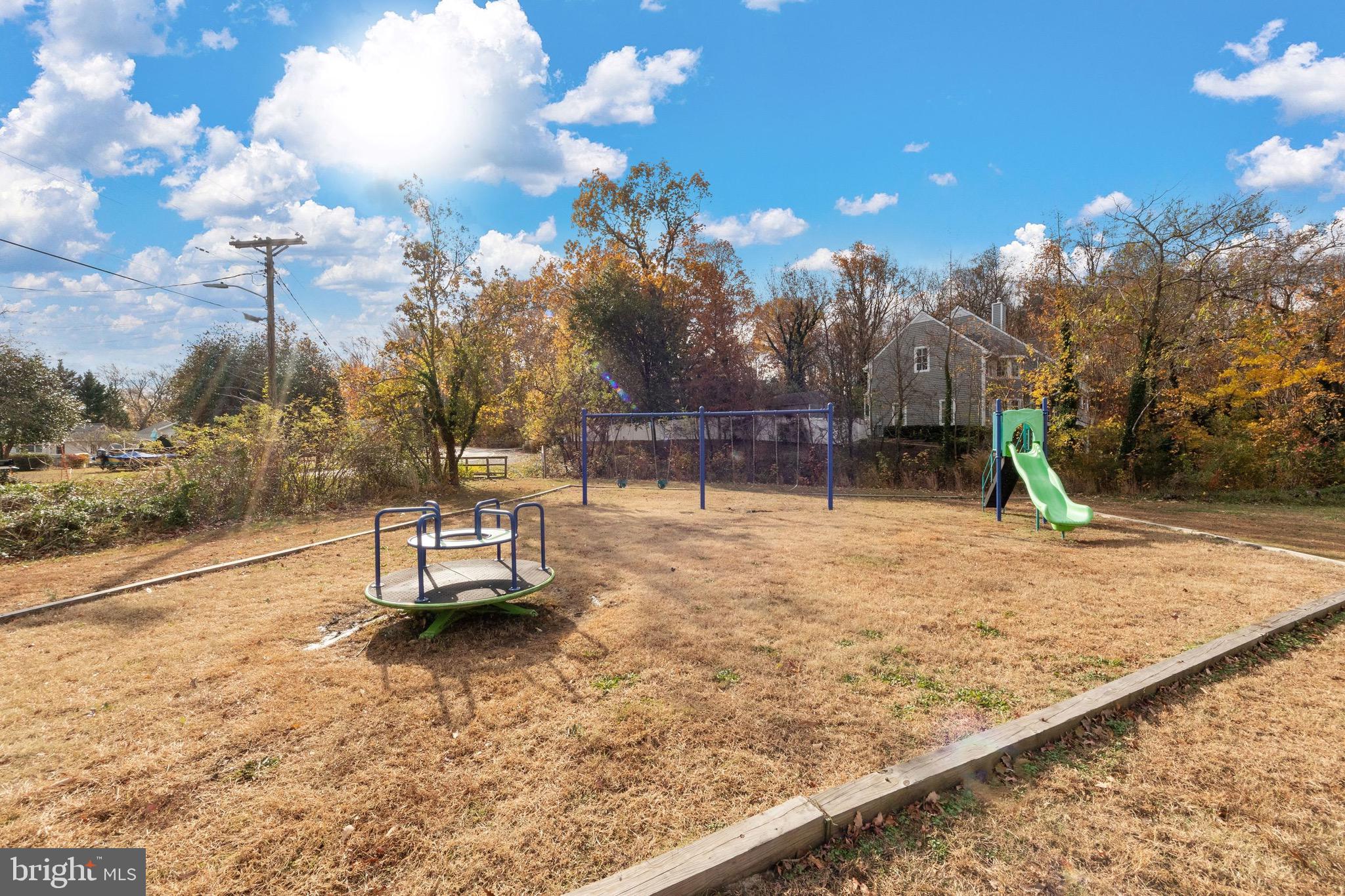 HOLLY HILL HARBOR - Residential