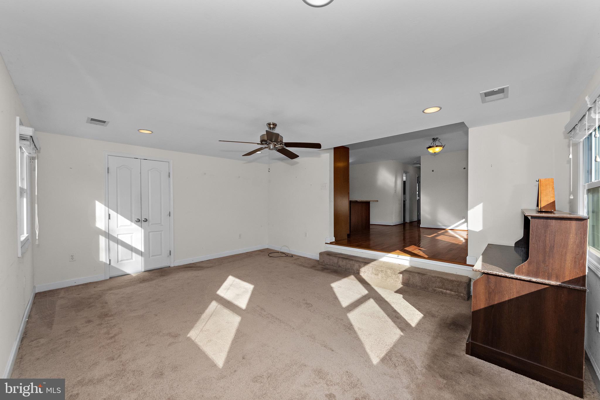 HOLLY HILL HARBOR - Residential