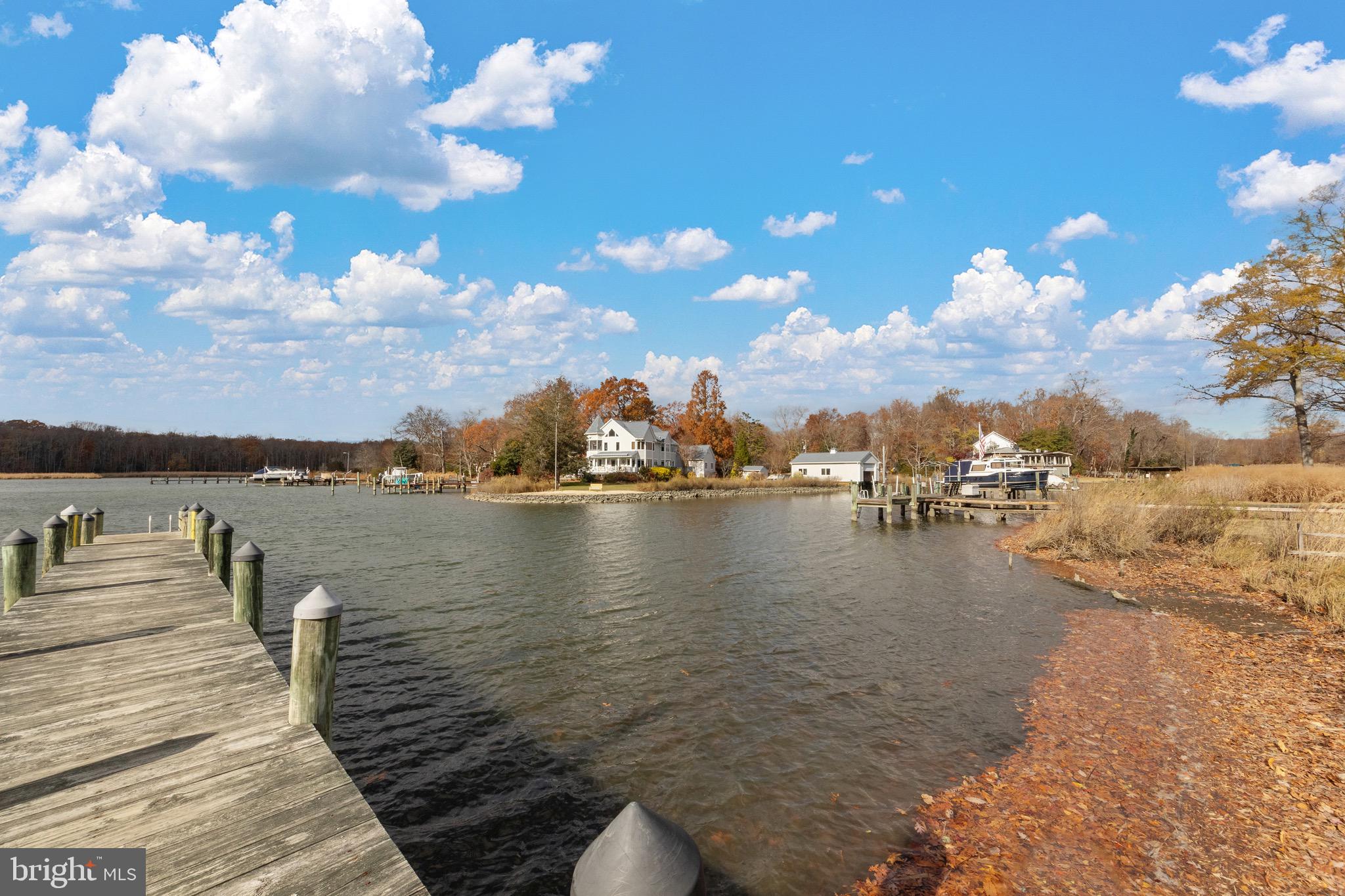 HOLLY HILL HARBOR - Residential