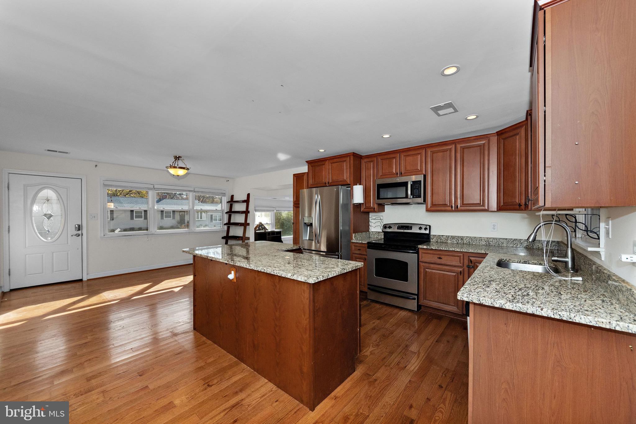 HOLLY HILL HARBOR - Residential