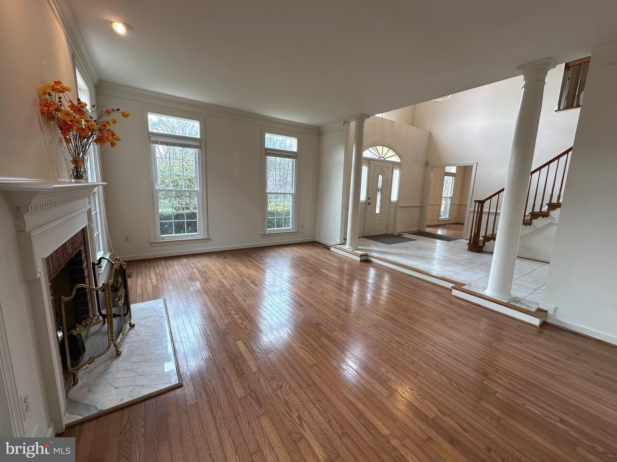 WILLIAMSBURG GARDENS - Residential Lease