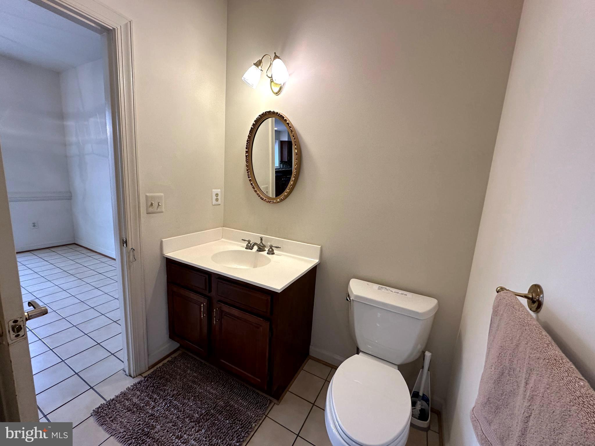 WILLIAMSBURG GARDENS - Residential Lease