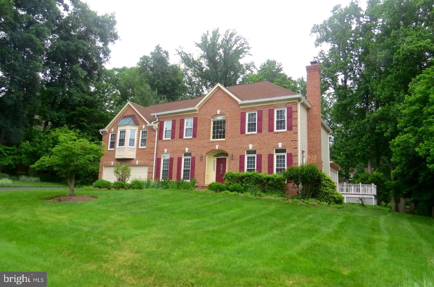 WILLIAMSBURG GARDENS - Residential Lease