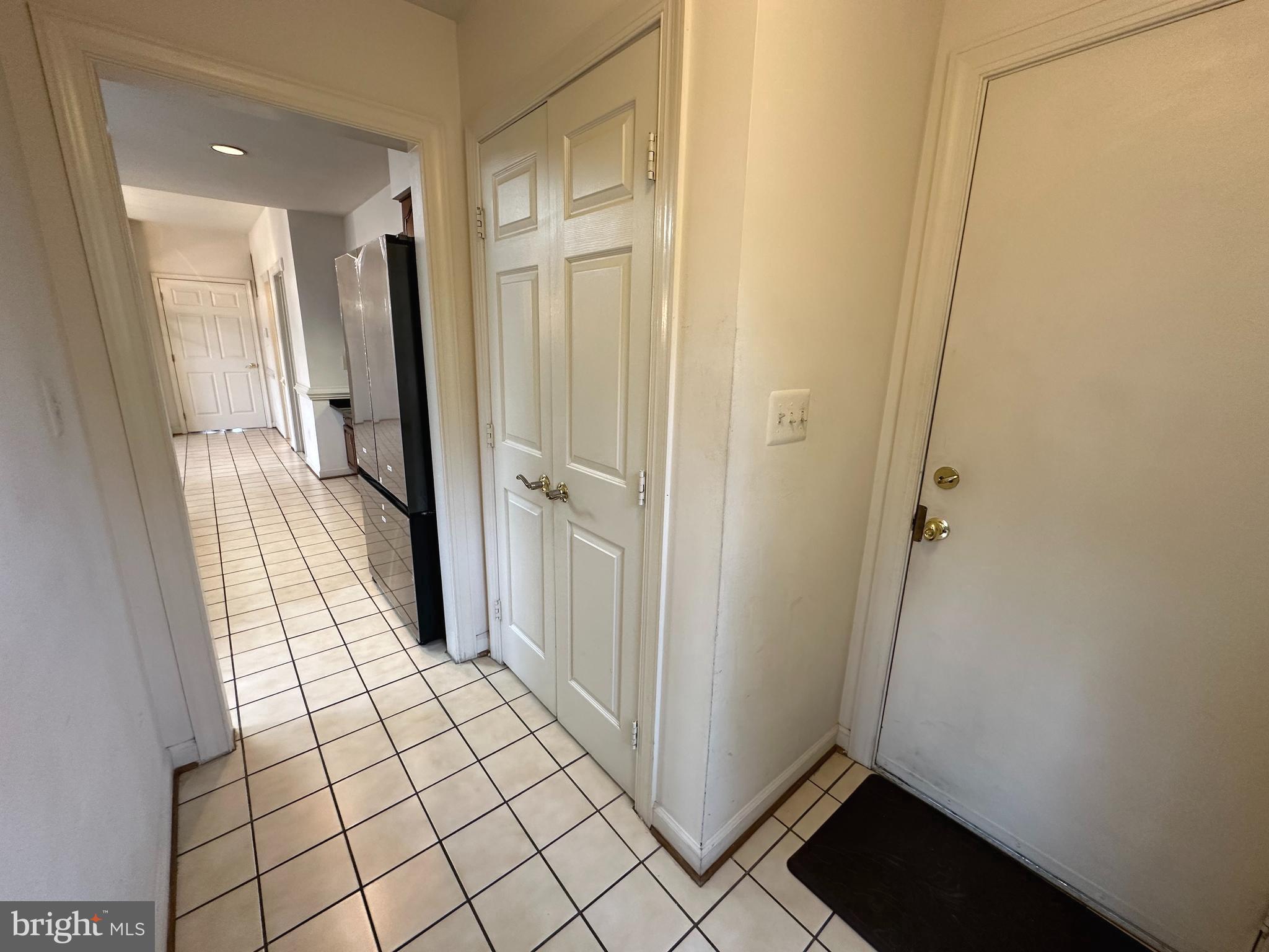 WILLIAMSBURG GARDENS - Residential Lease