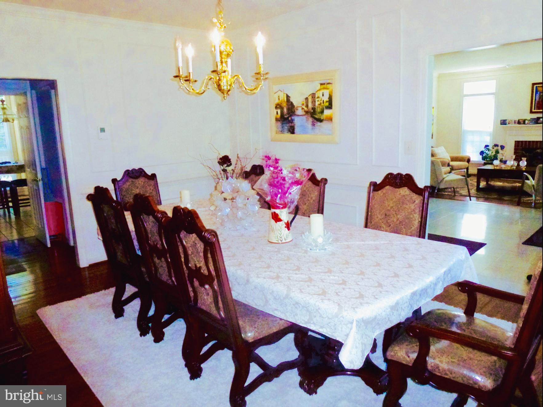 WILLIAMSBURG GARDENS - Residential Lease