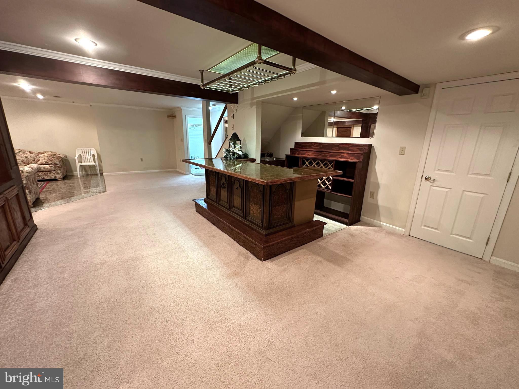 WILLIAMSBURG GARDENS - Residential Lease