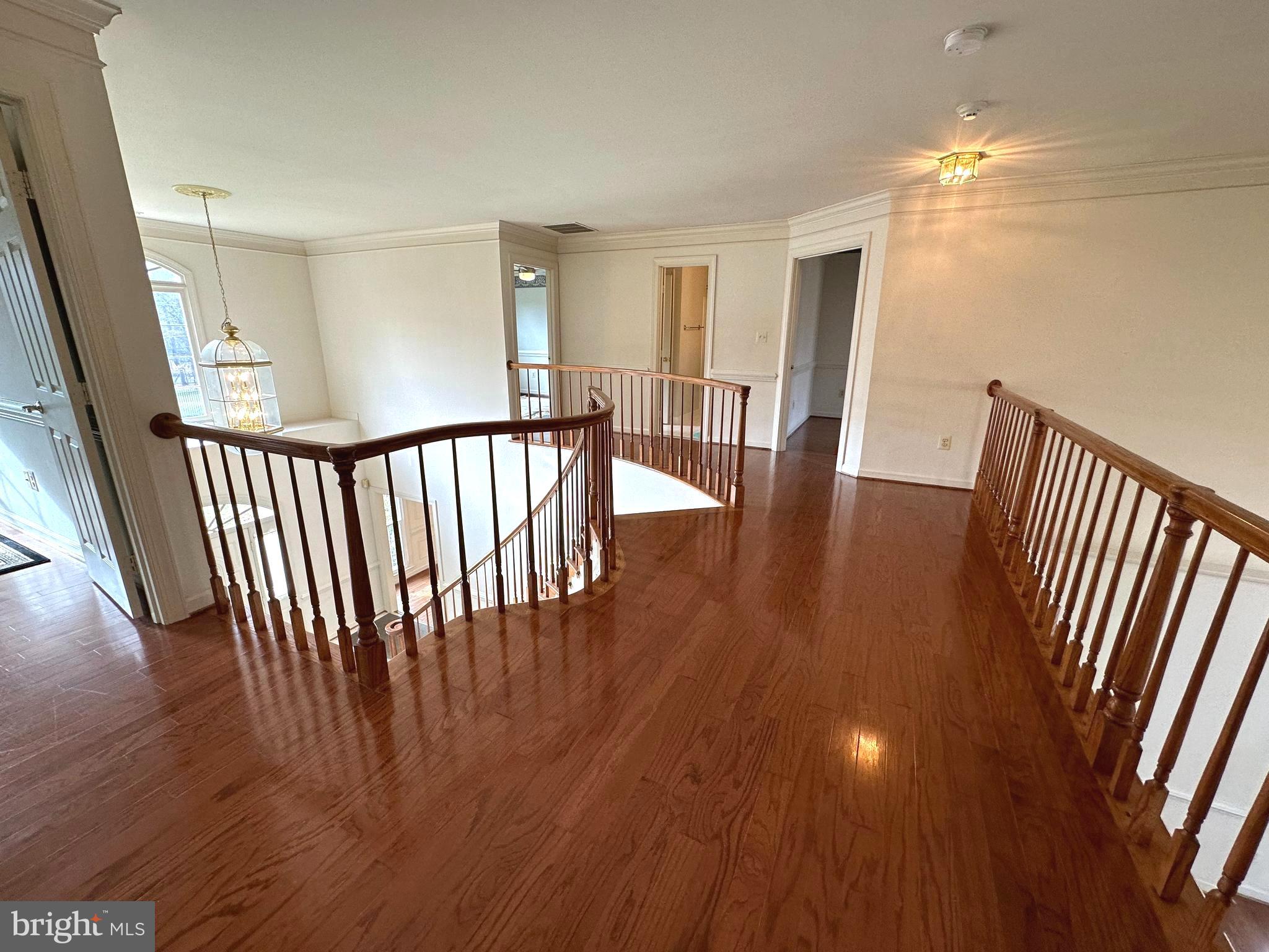 WILLIAMSBURG GARDENS - Residential Lease